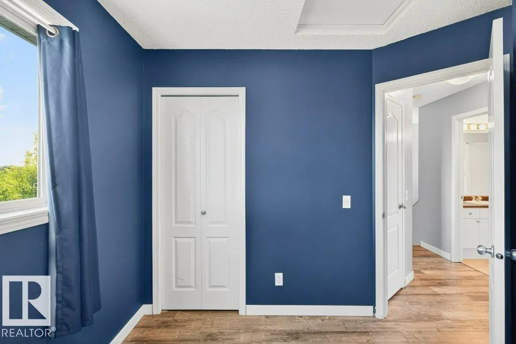 450 HYNDMAN Crescent