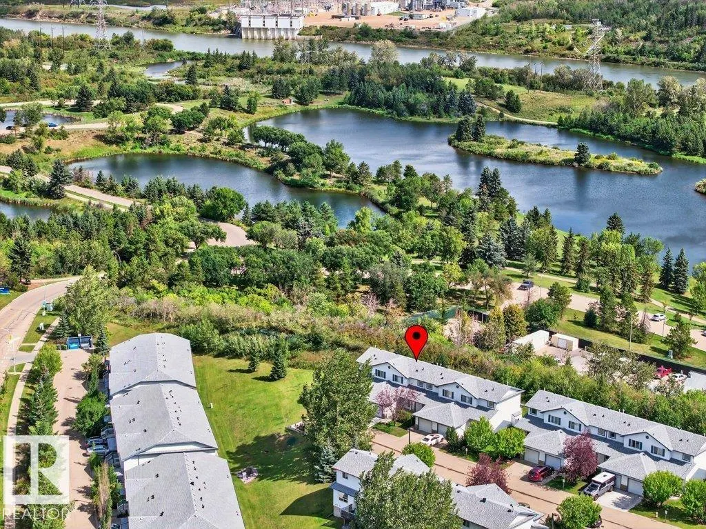 450 HYNDMAN Crescent