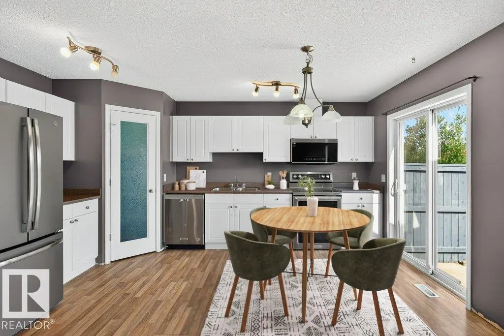 450 HYNDMAN Crescent