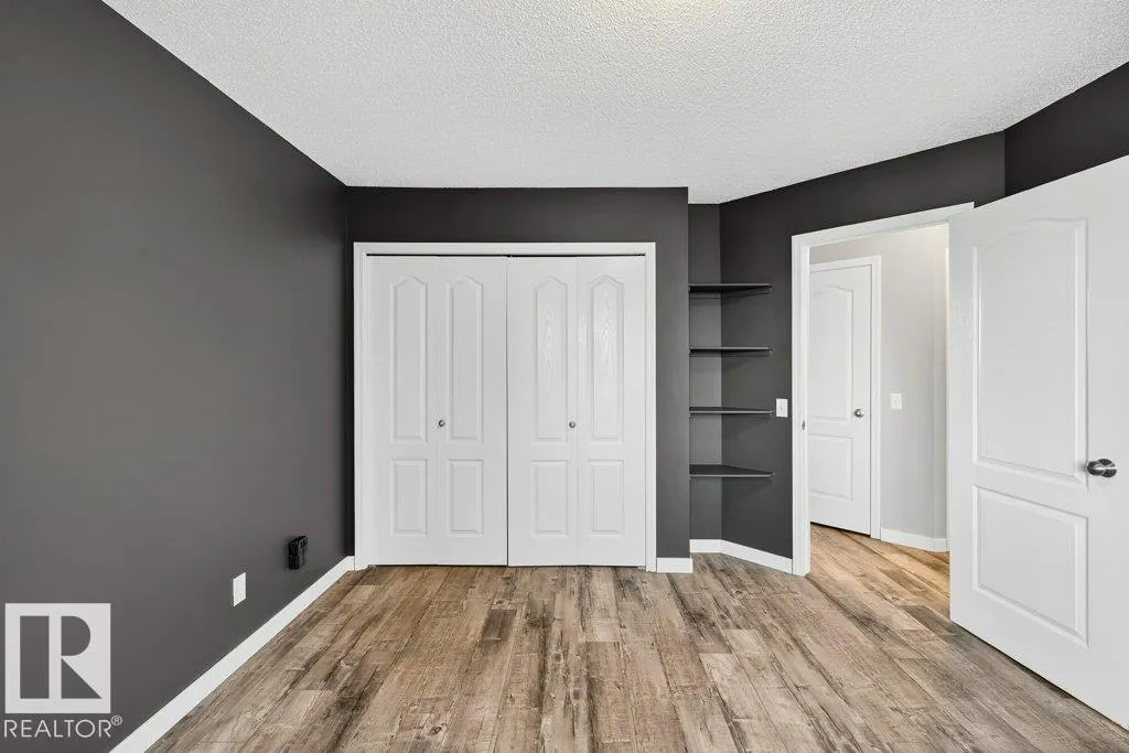 450 HYNDMAN Crescent