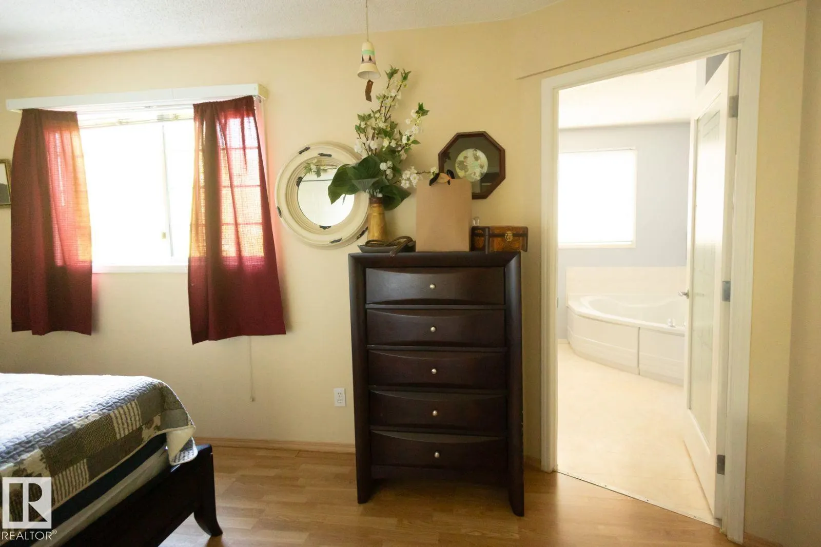 501 YOUVILLE