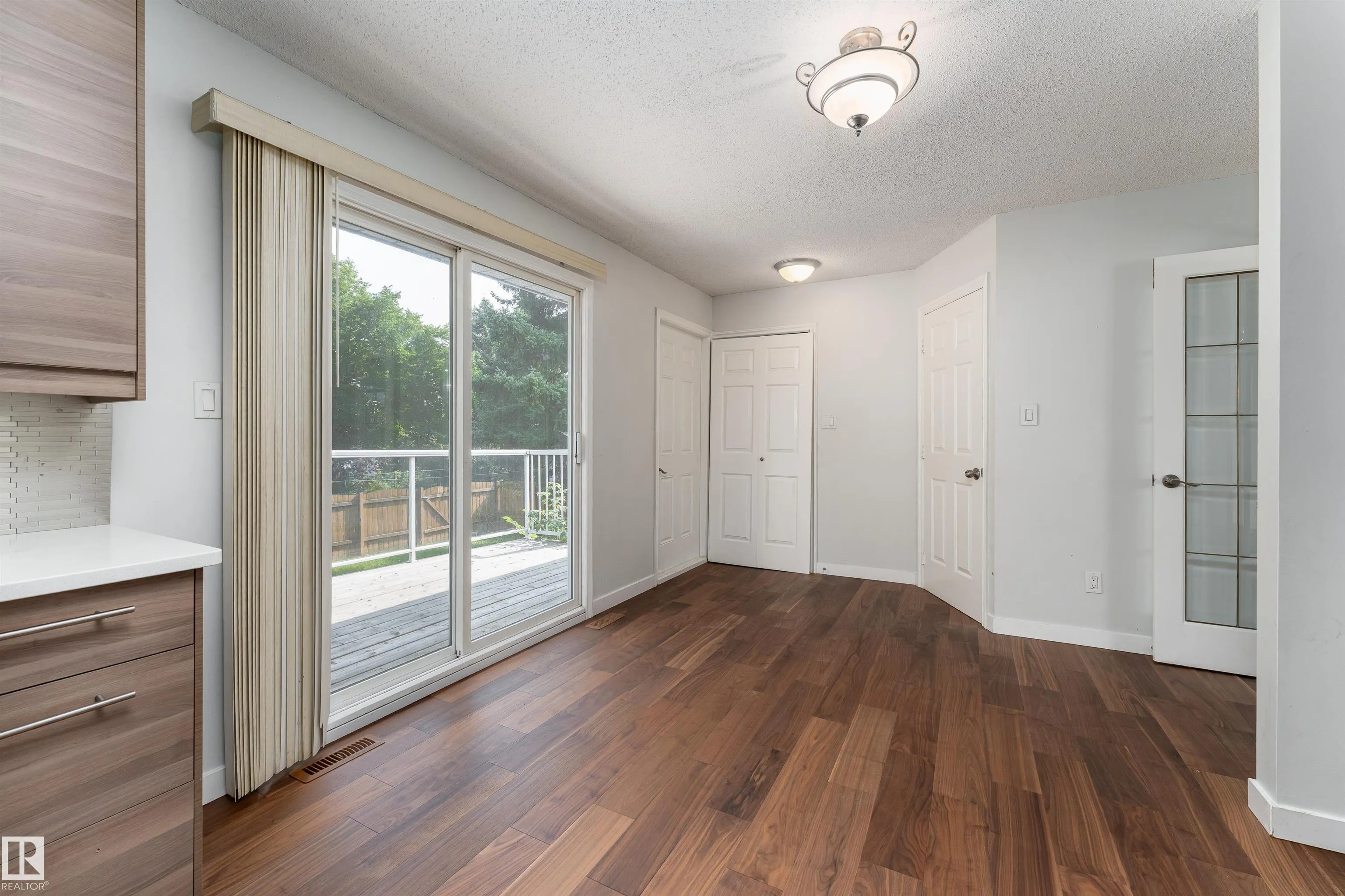 1113 LAKEWOOD