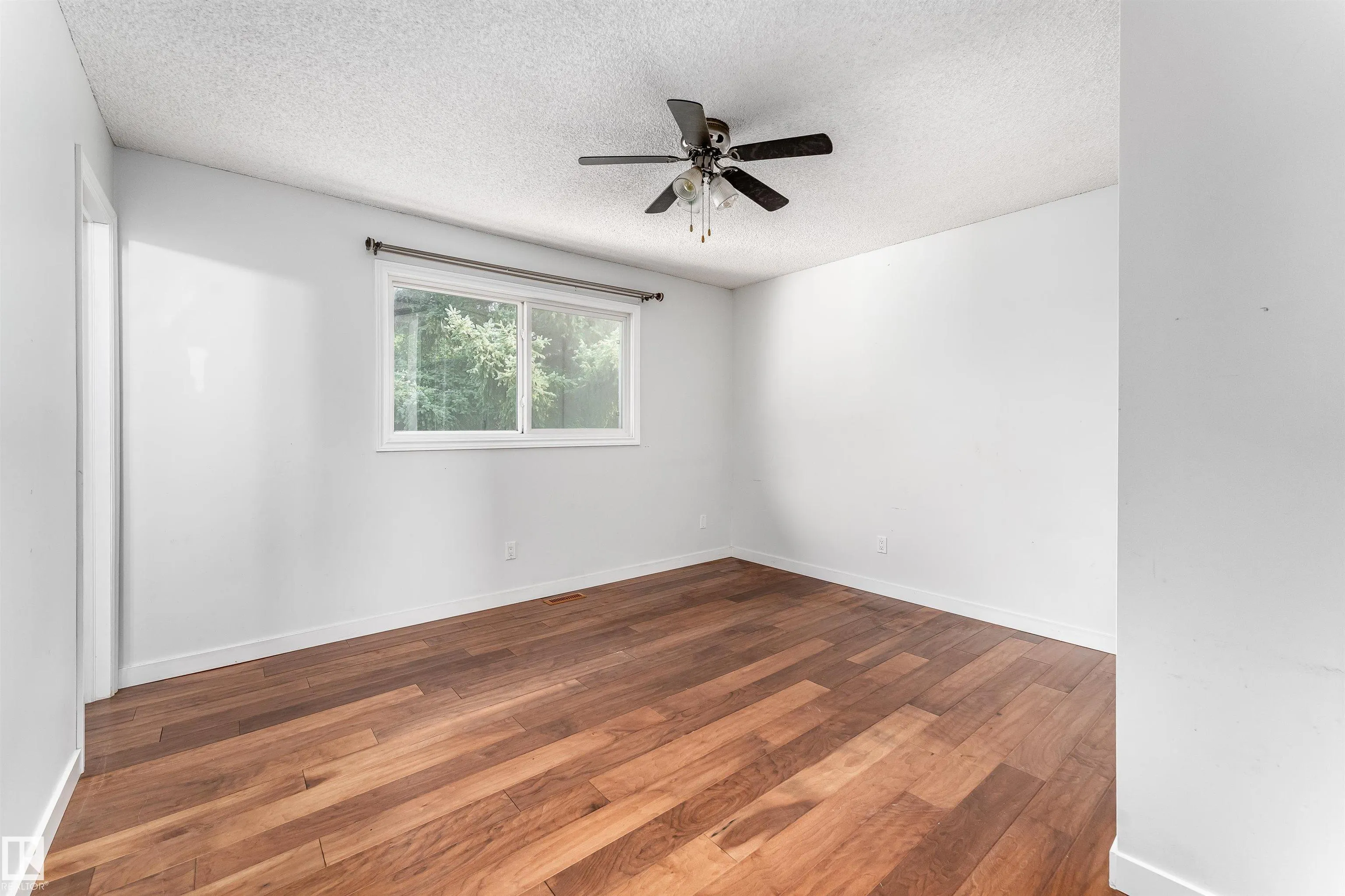 1113 LAKEWOOD ROAD NORTH