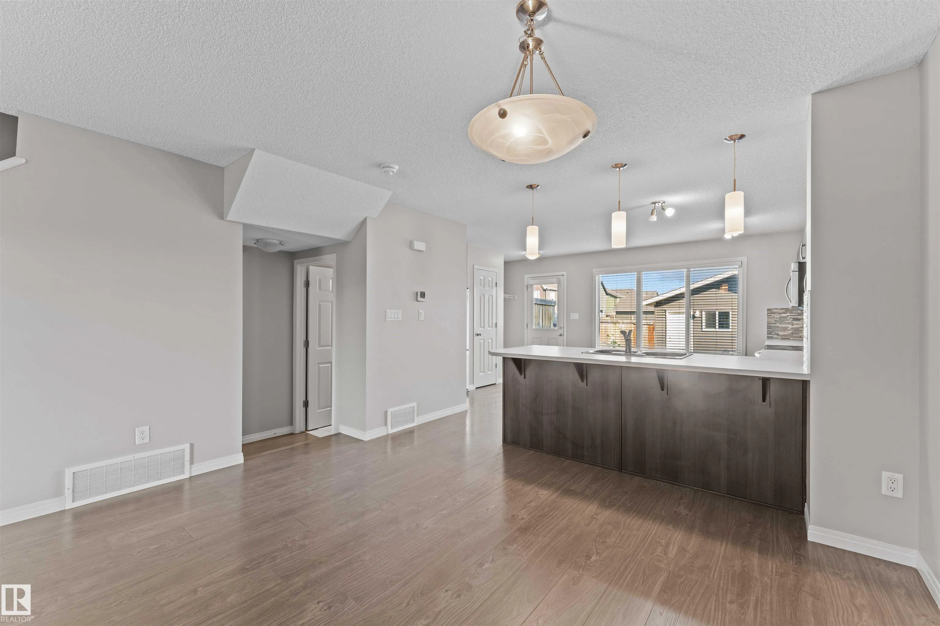 501 ORCHARDS Boulevard