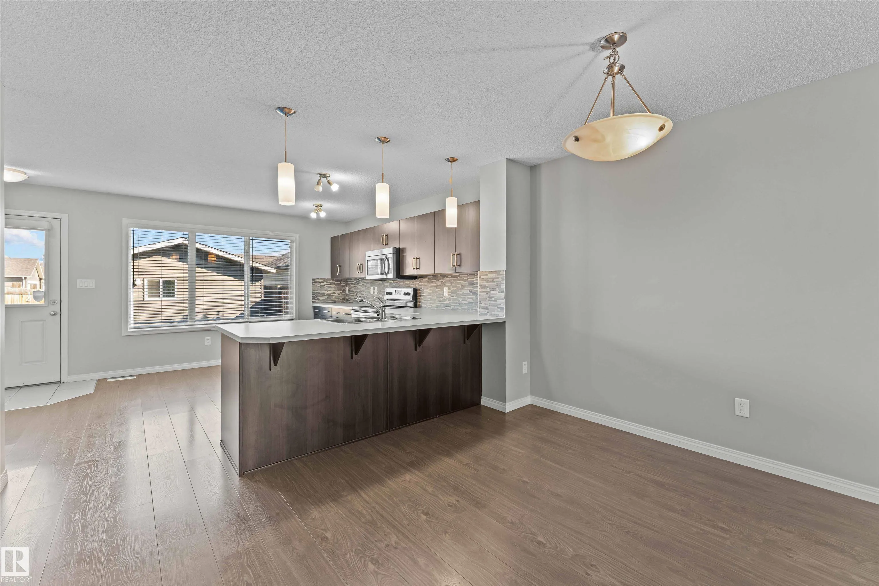 501 ORCHARDS Boulevard
