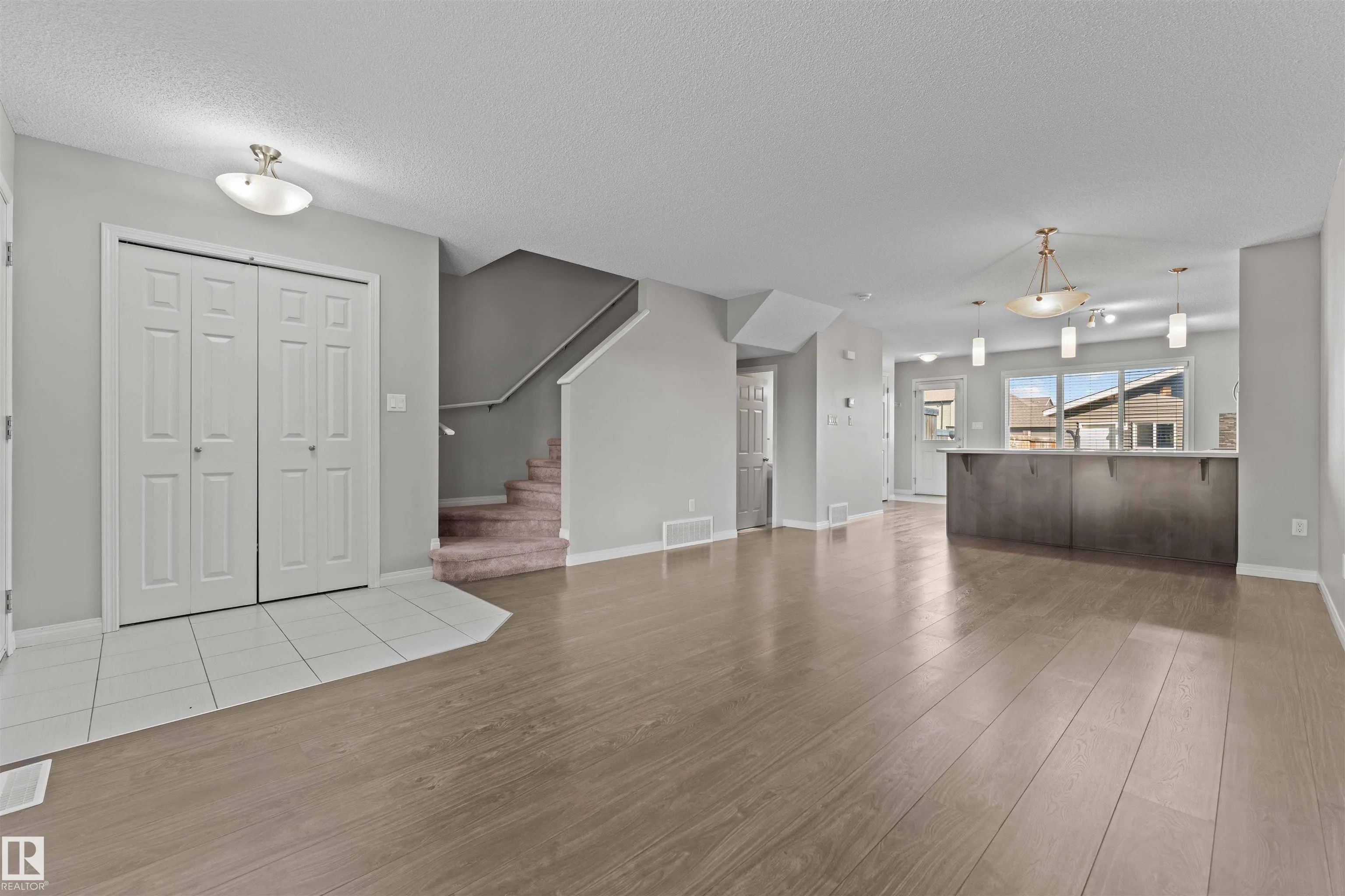 501 ORCHARDS Boulevard