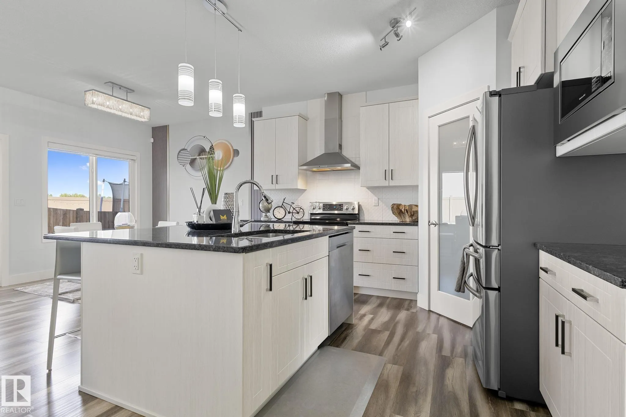 2070 GRAYDON HILL Crescent