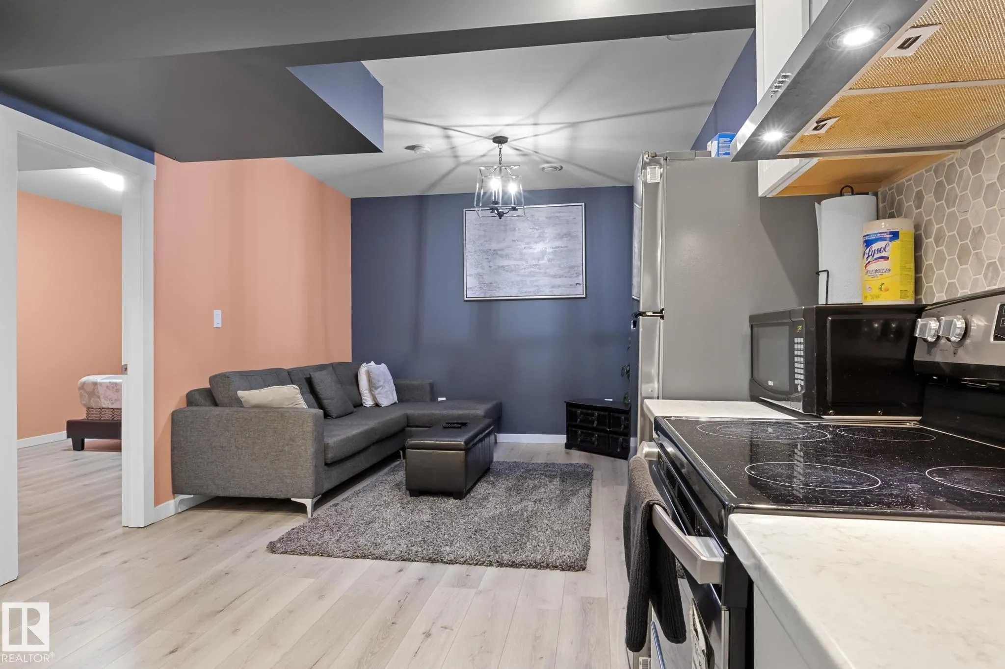 2070 GRAYDON HILL Crescent