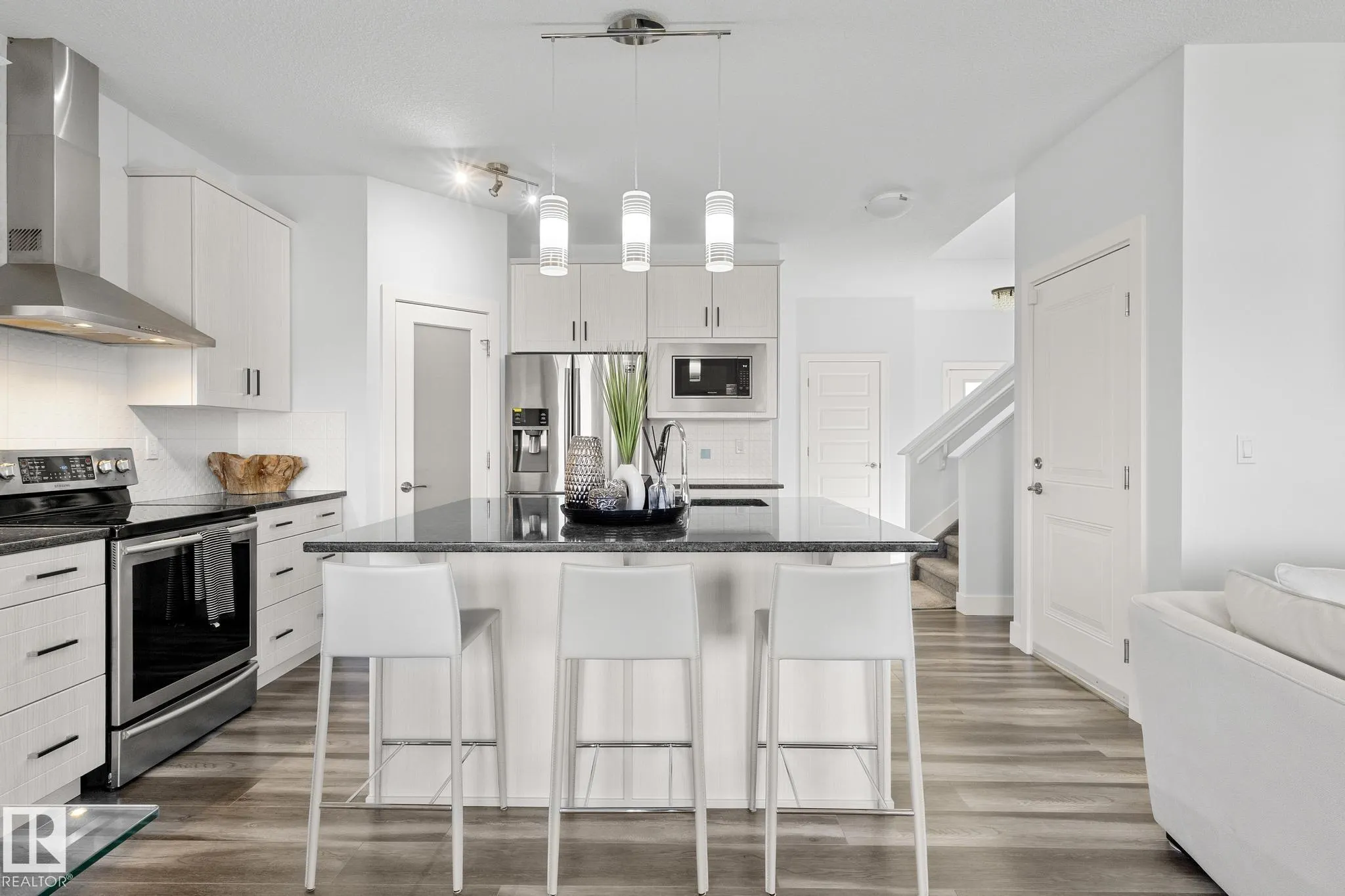 2070 GRAYDON HILL Crescent