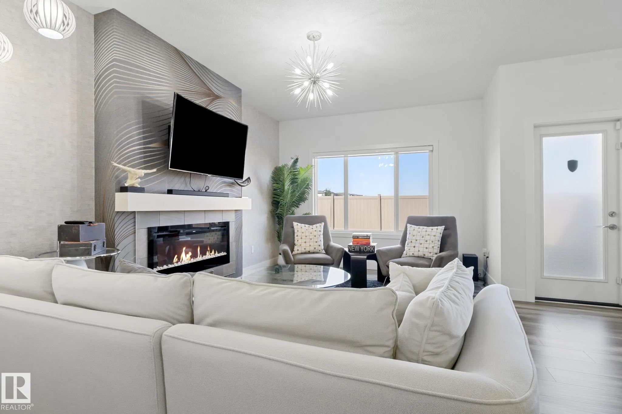 2070 GRAYDON HILL Crescent