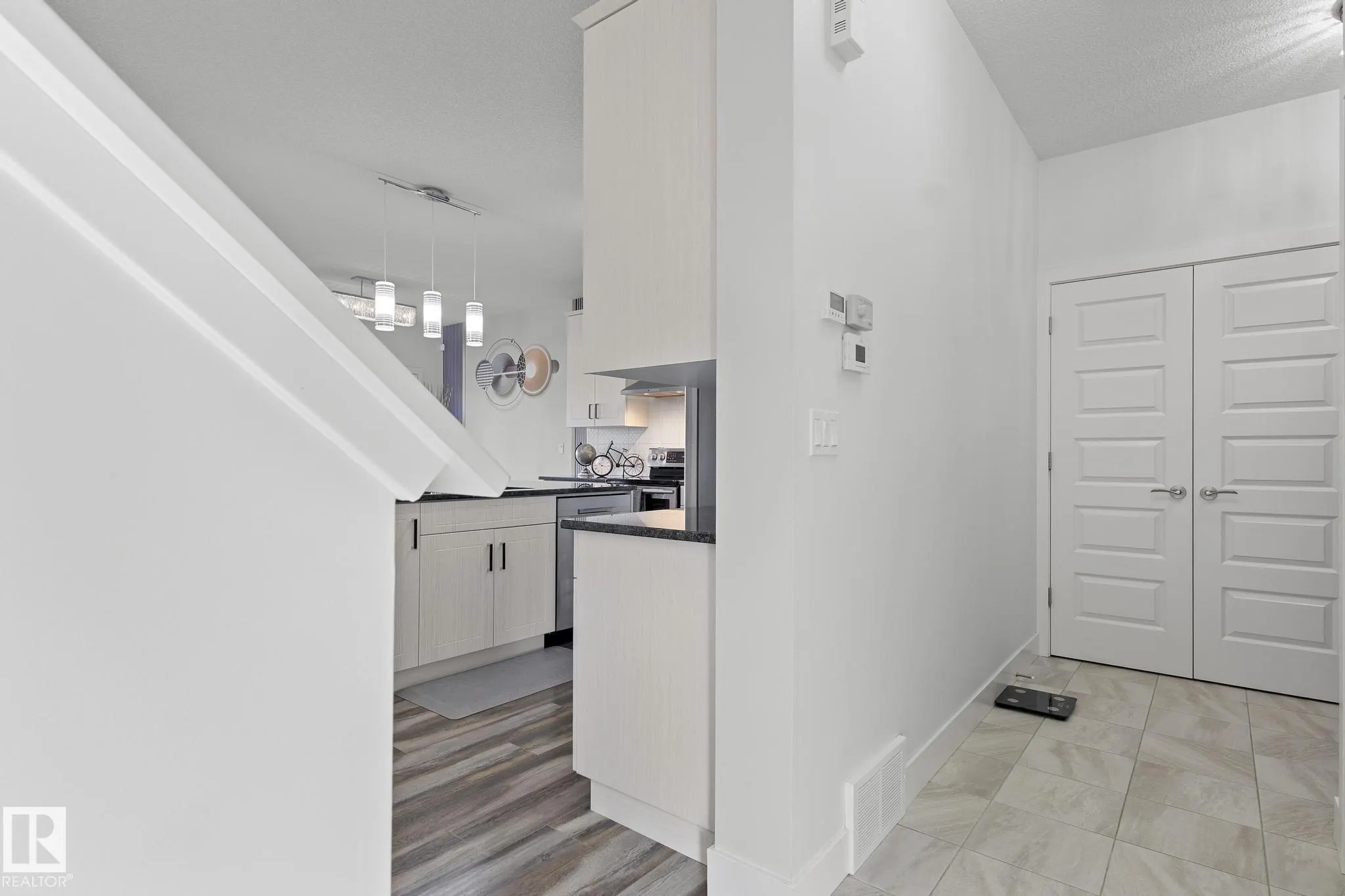 2070 GRAYDON HILL Crescent