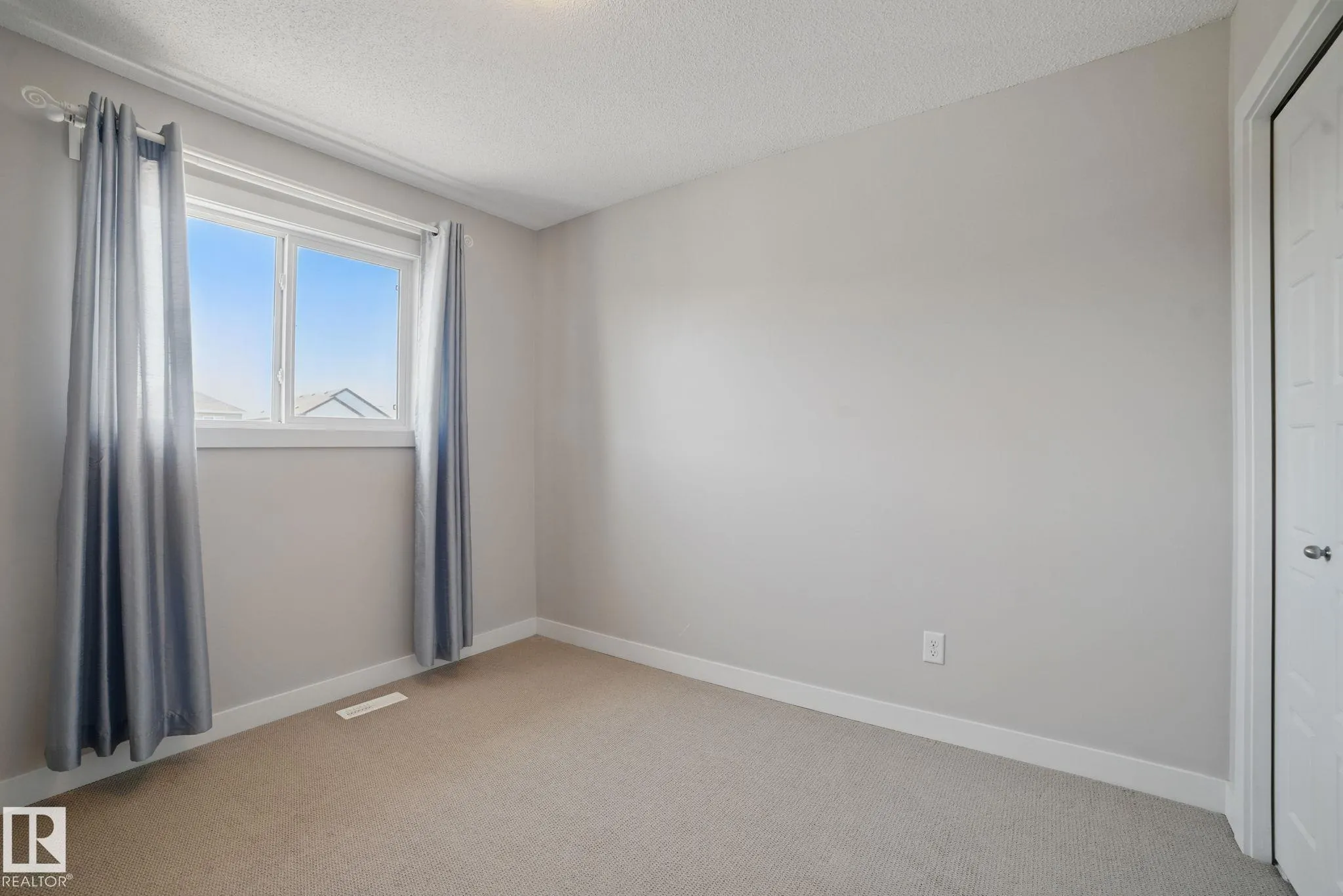 1309 30 Avenue