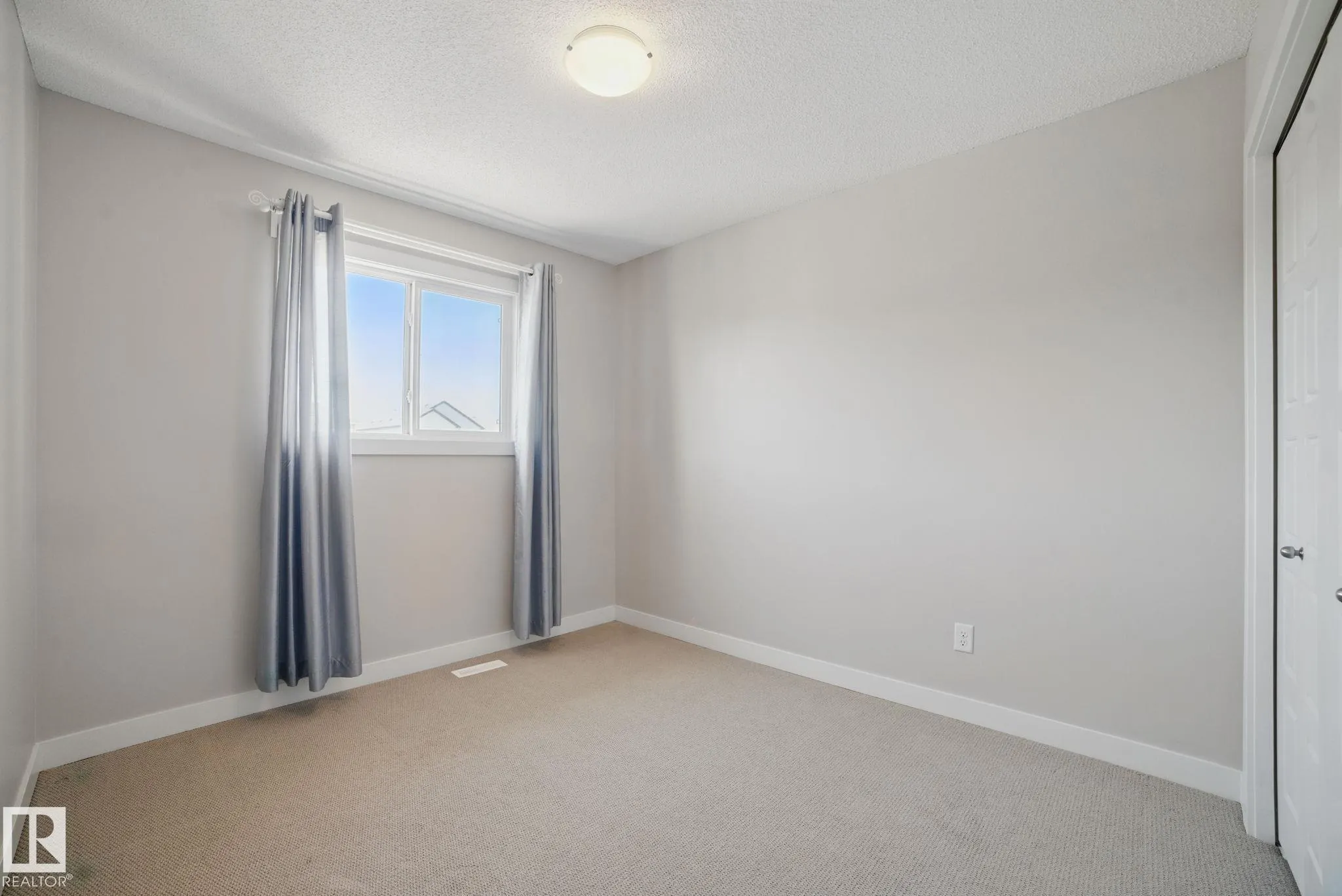1309 30 Avenue