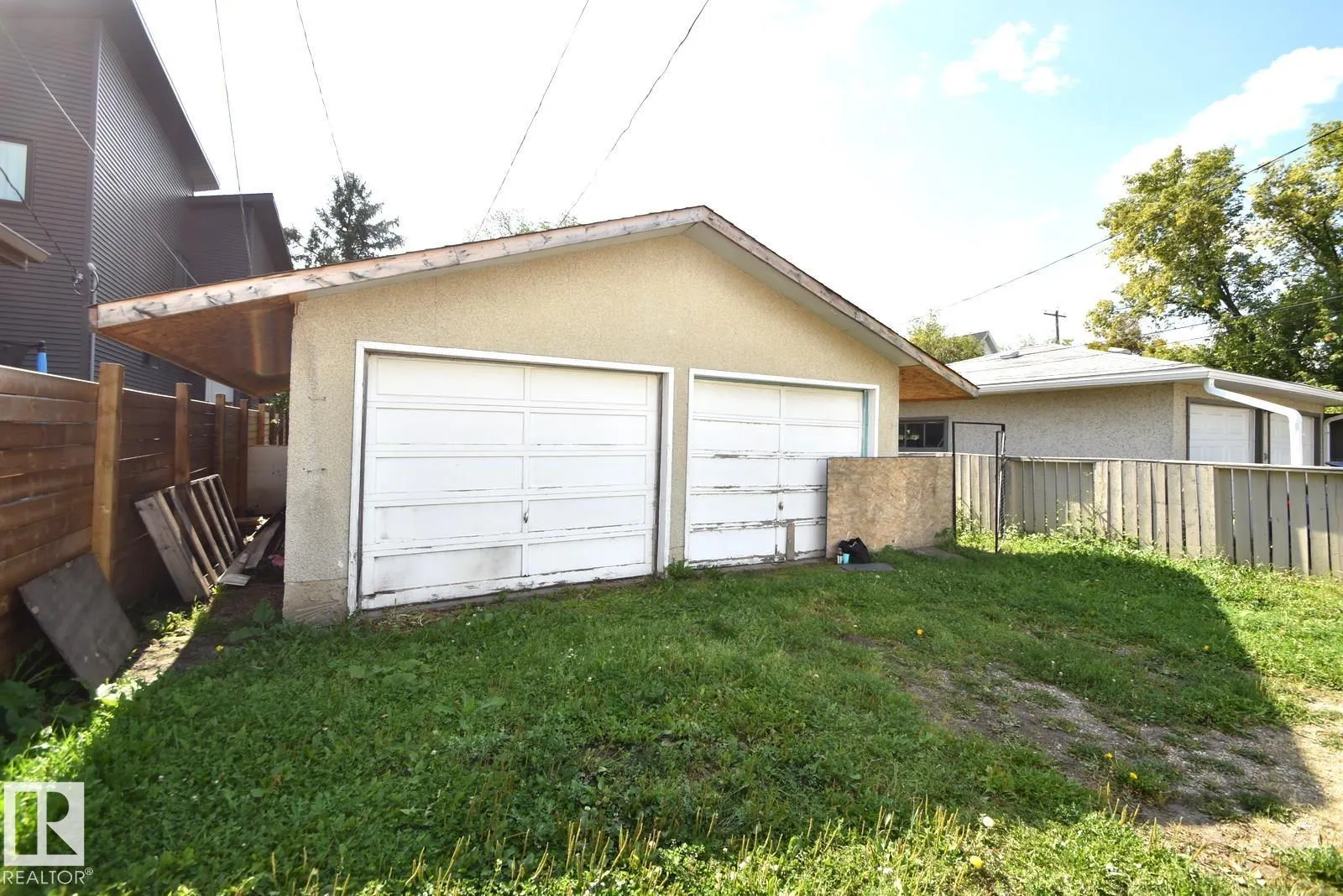 9634 110 Avenue