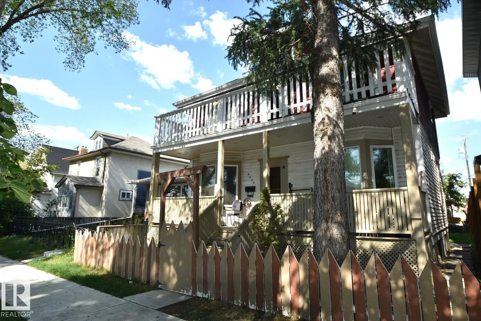 9634 110 Avenue