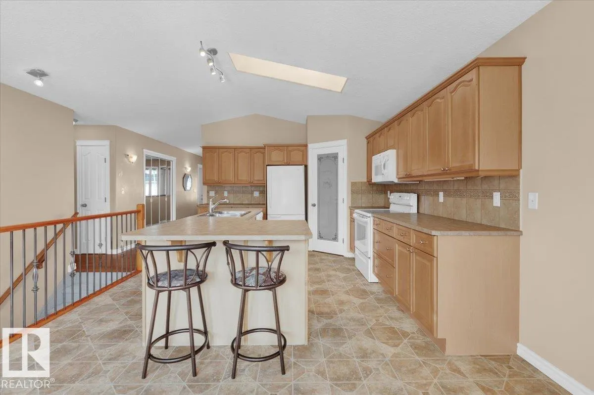 42 BRIDGEVIEW CLOSE
