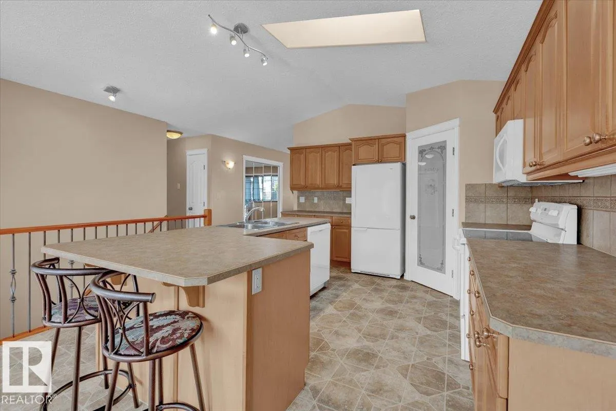 42 BRIDGEVIEW CLOSE