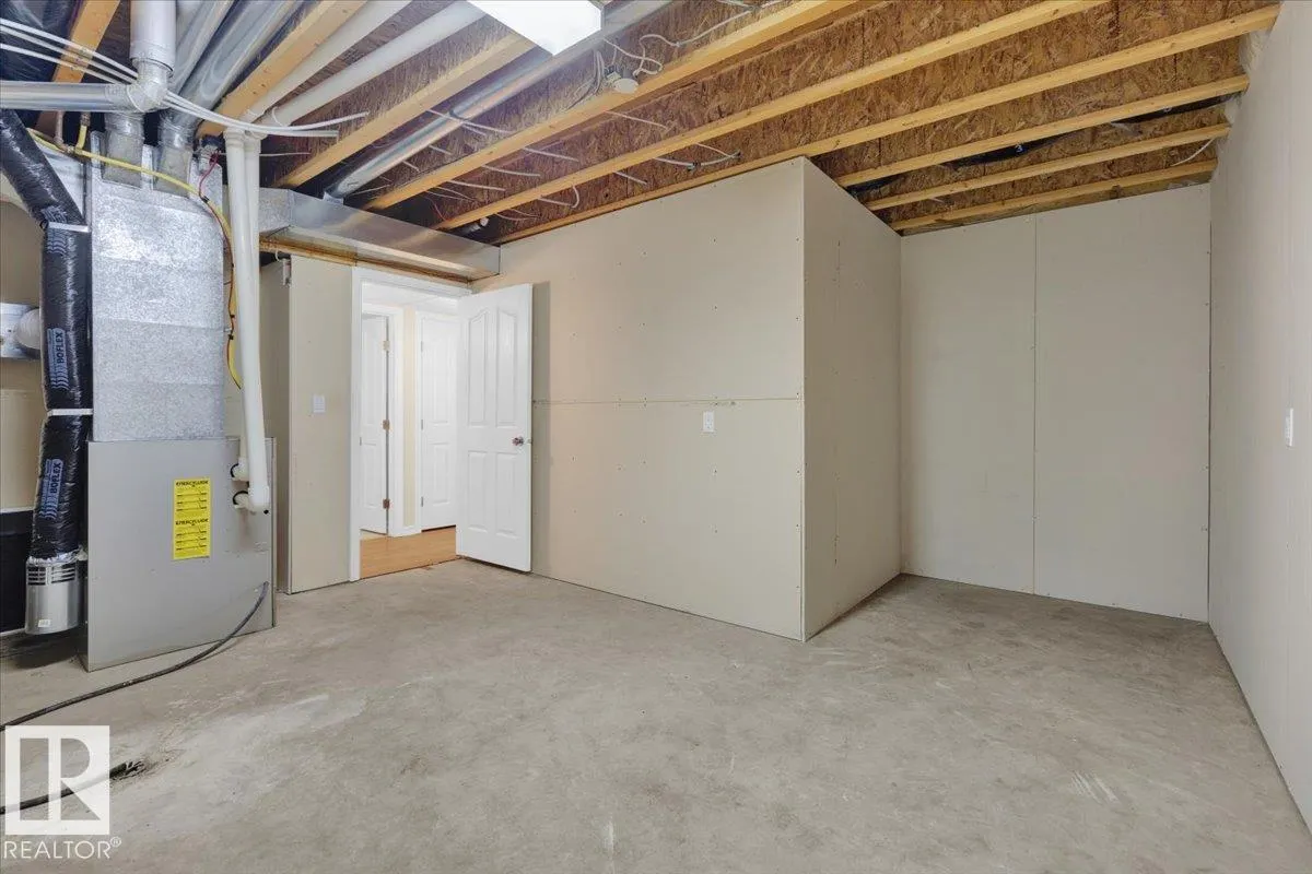 42 BRIDGEVIEW CLOSE