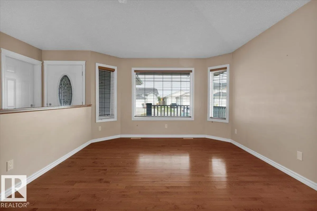 42 BRIDGEVIEW CLOSE