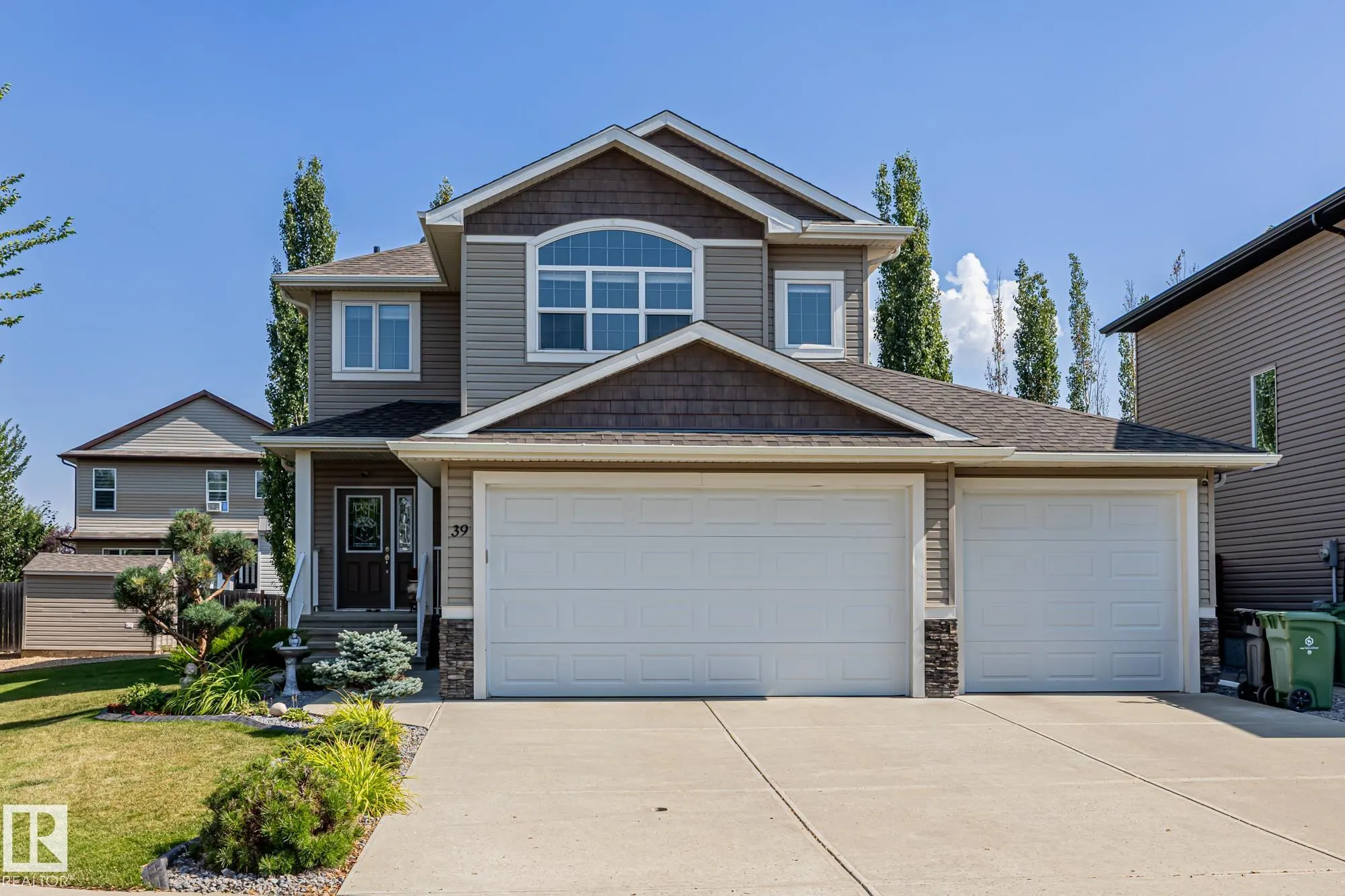 39 HILLSIDE Terrace