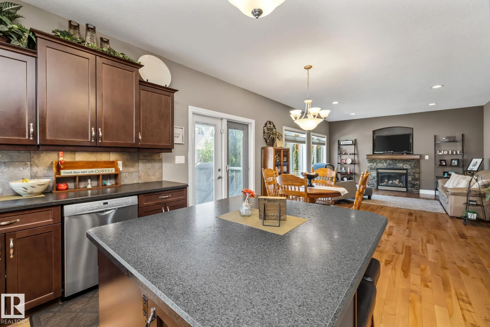 39 HILLSIDE Terrace