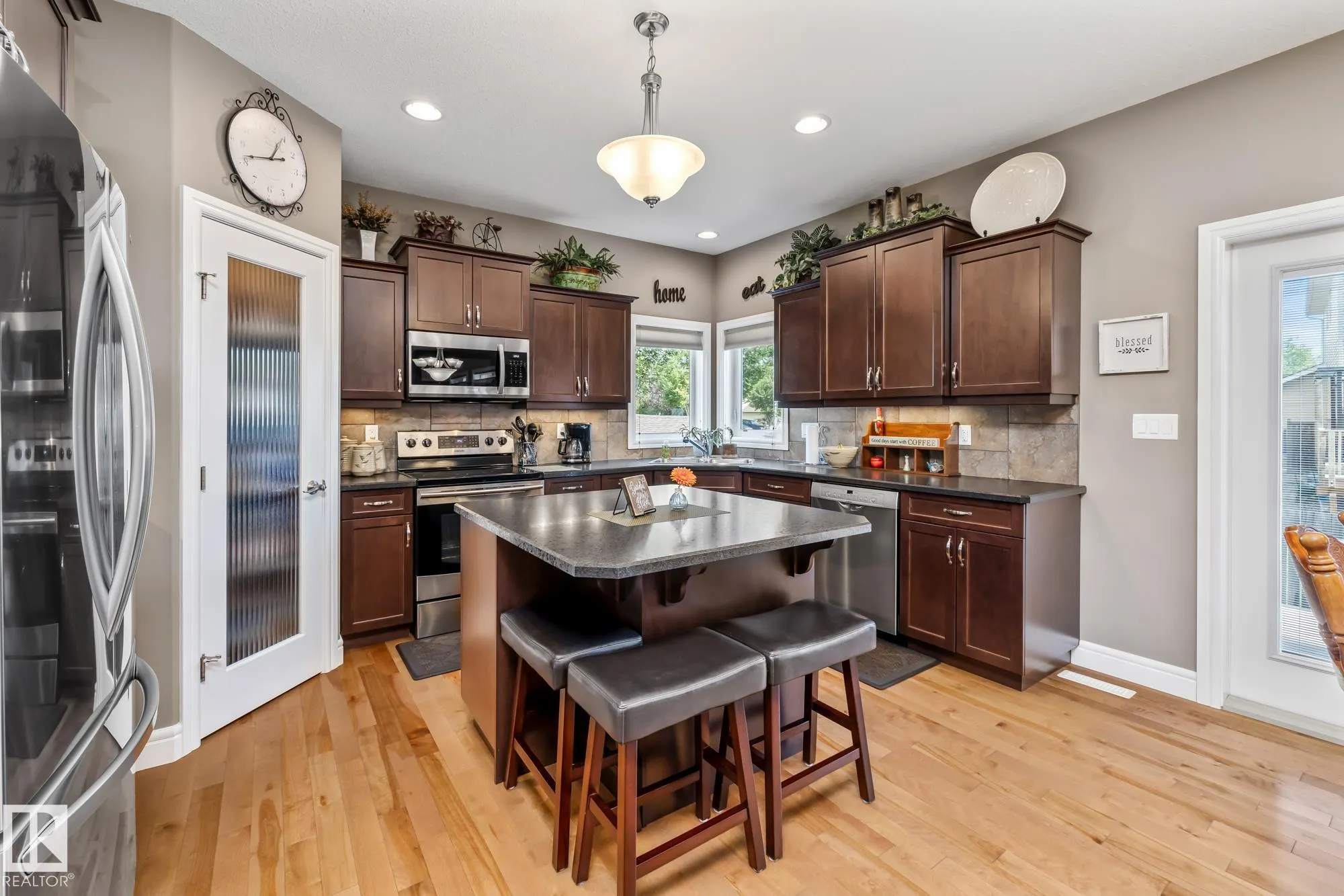 39 HILLSIDE Terrace