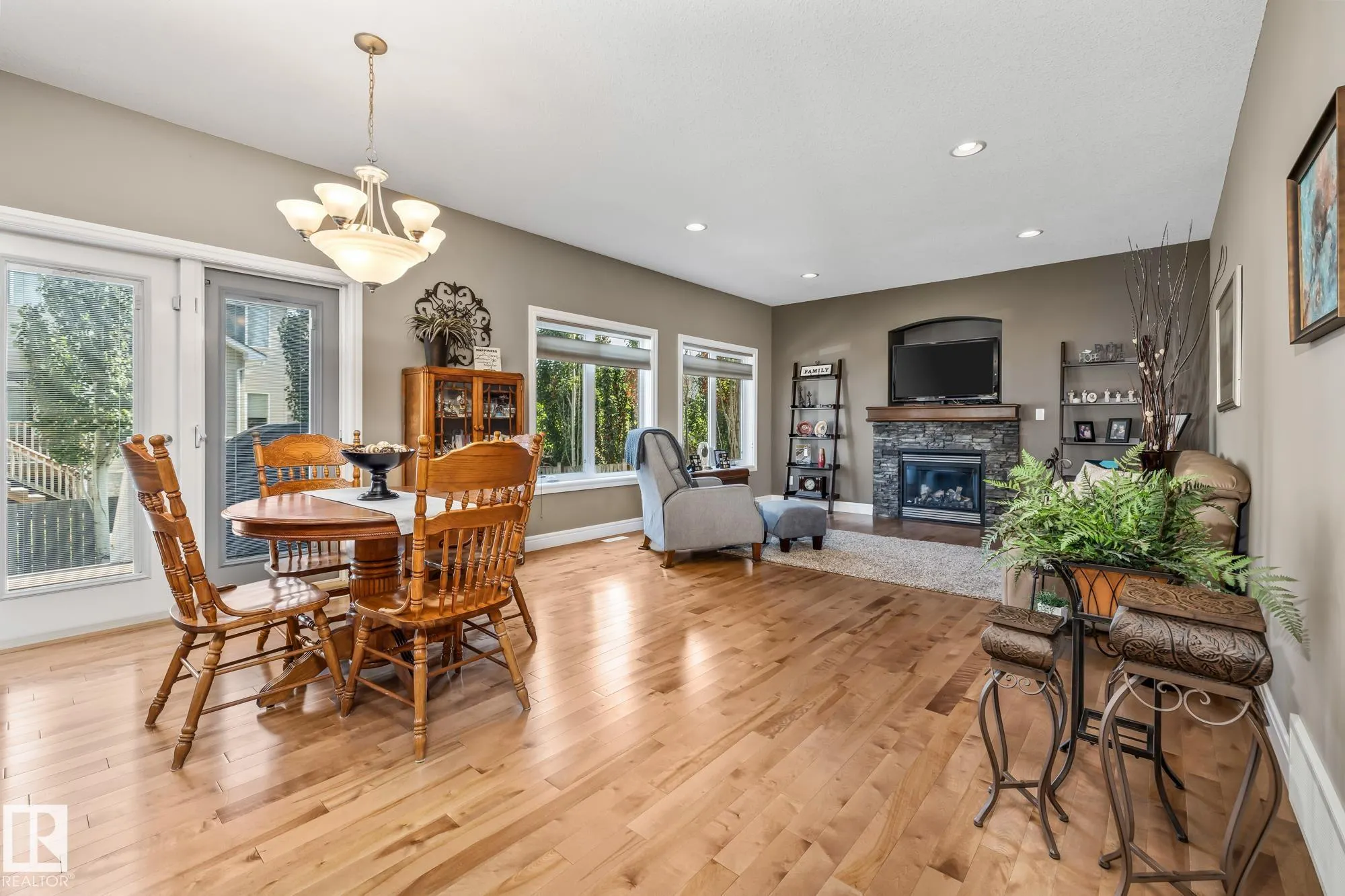 39 HILLSIDE Terrace