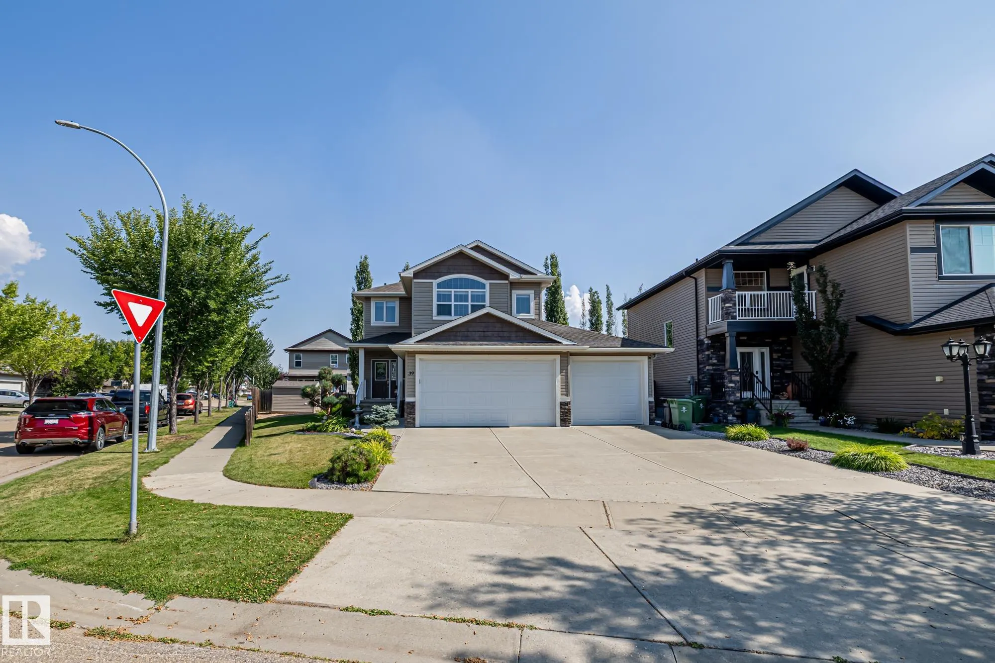 39 HILLSIDE Terrace