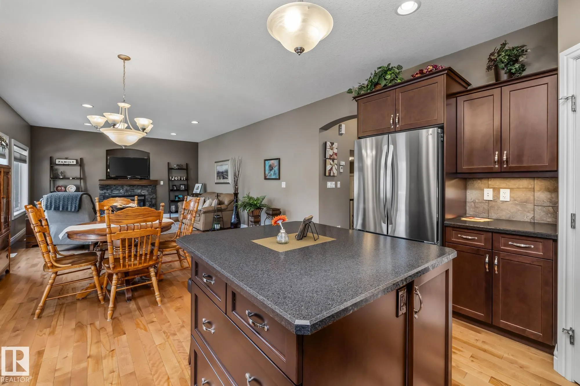 39 HILLSIDE Terrace