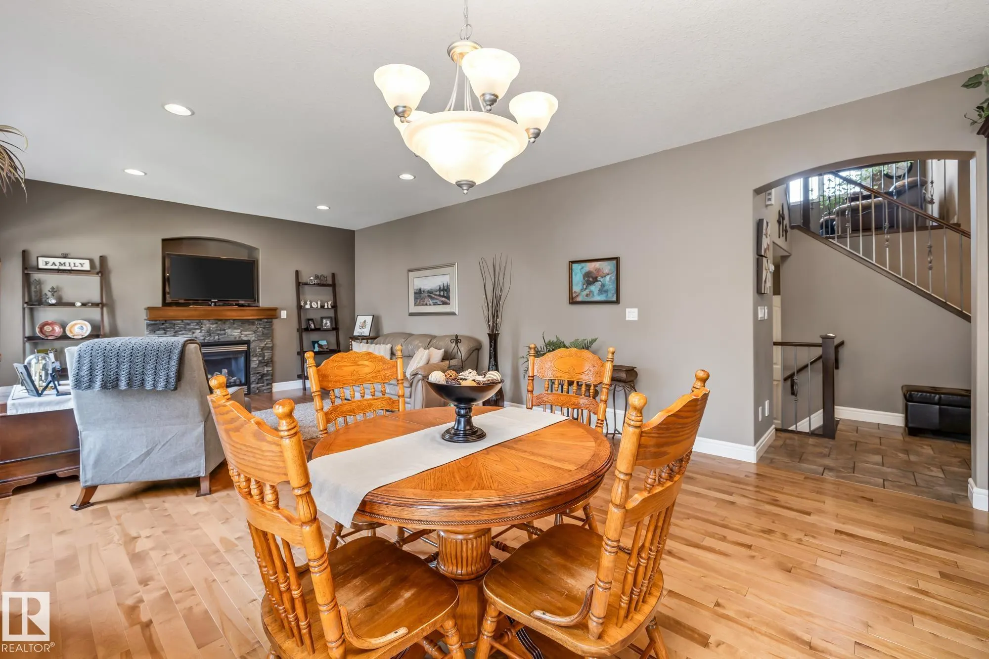 39 HILLSIDE Terrace