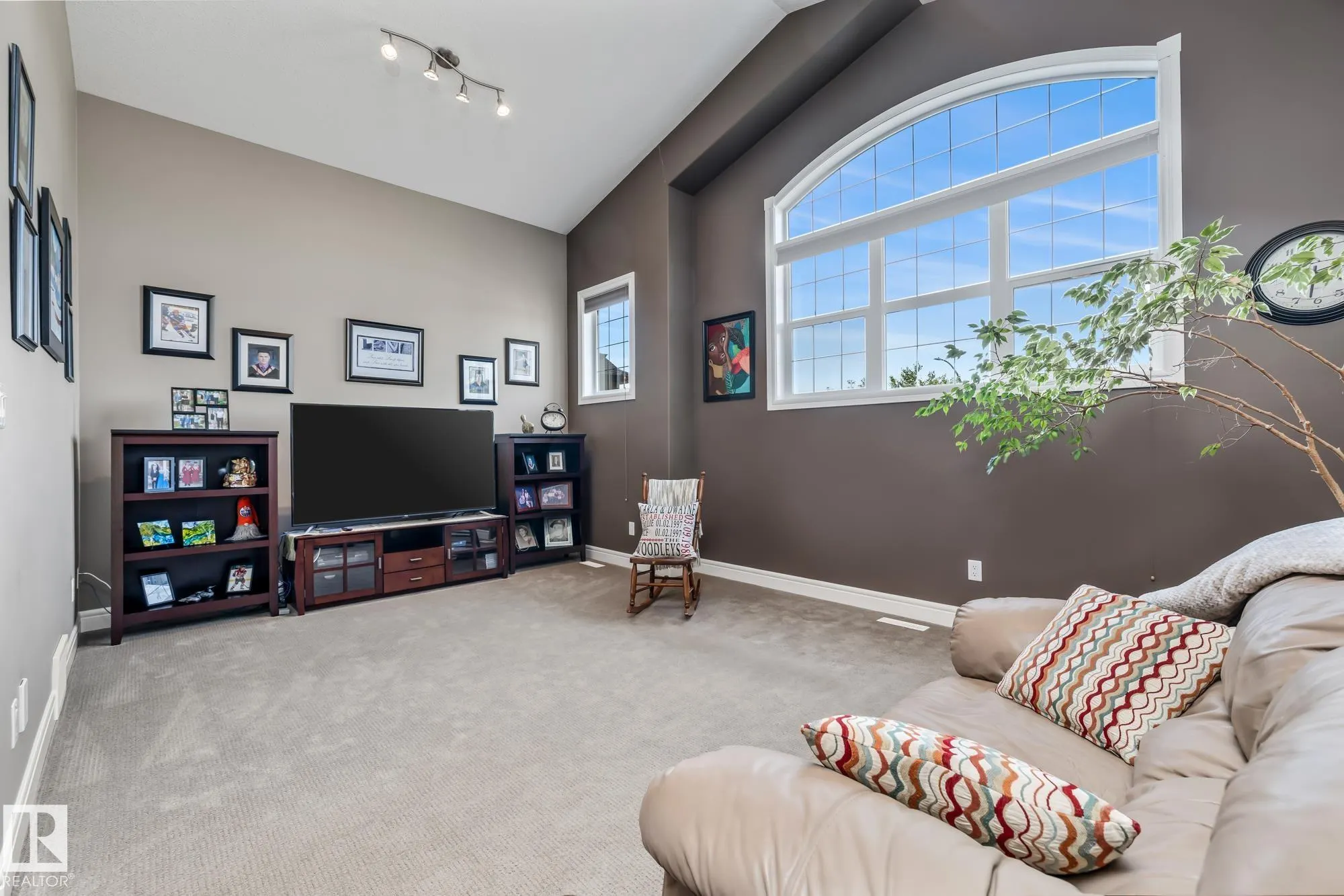 39 HILLSIDE Terrace