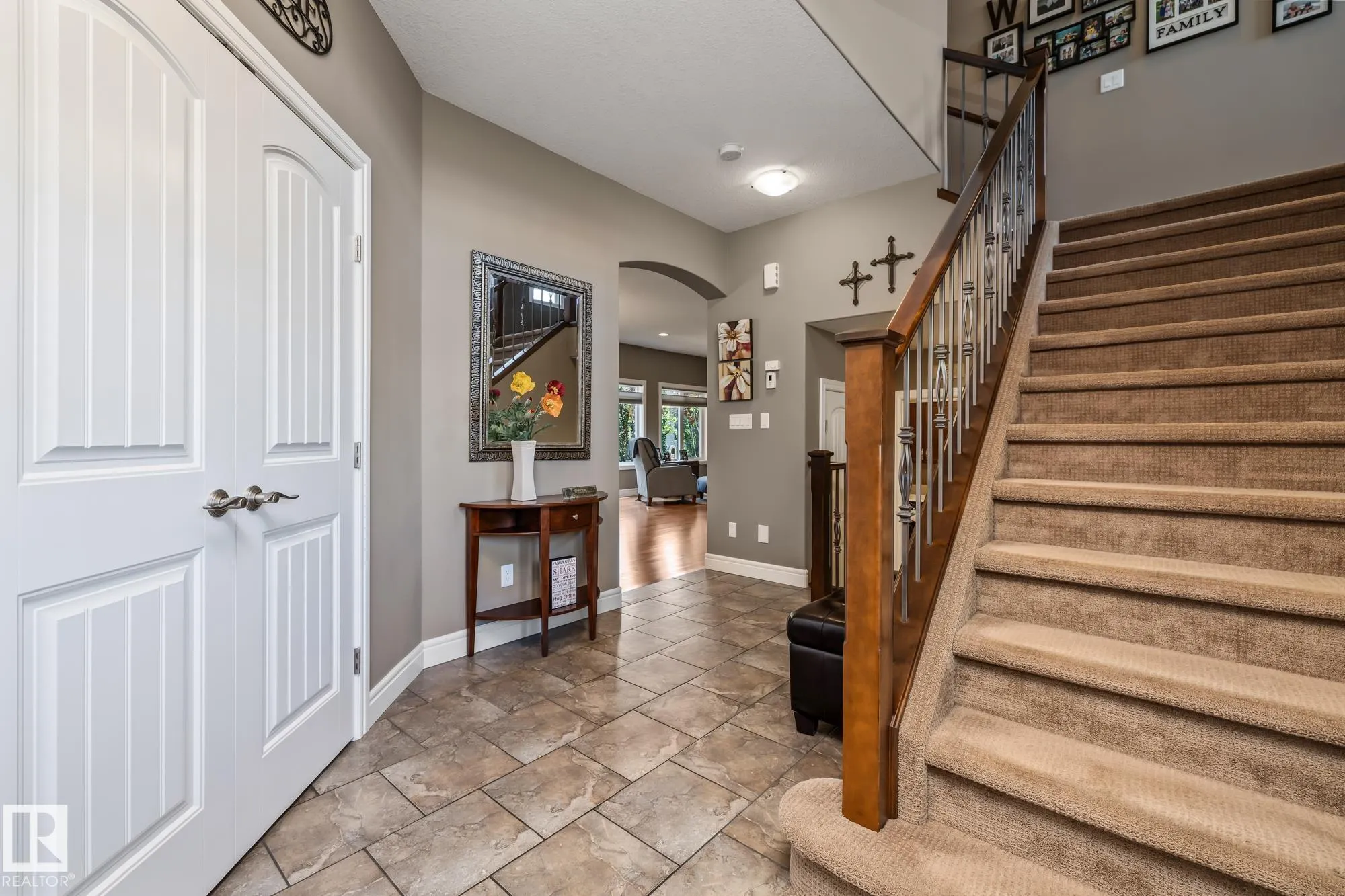 39 HILLSIDE Terrace