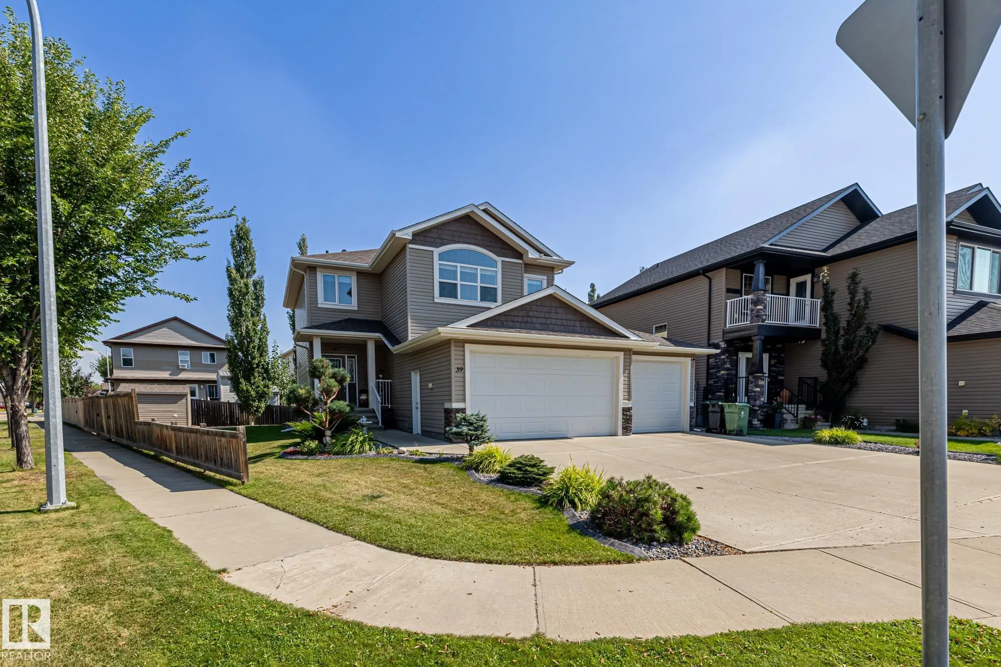 39 HILLSIDE Terrace