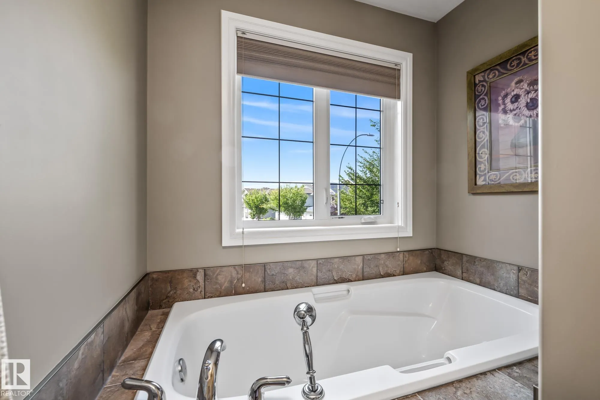 39 HILLSIDE Terrace