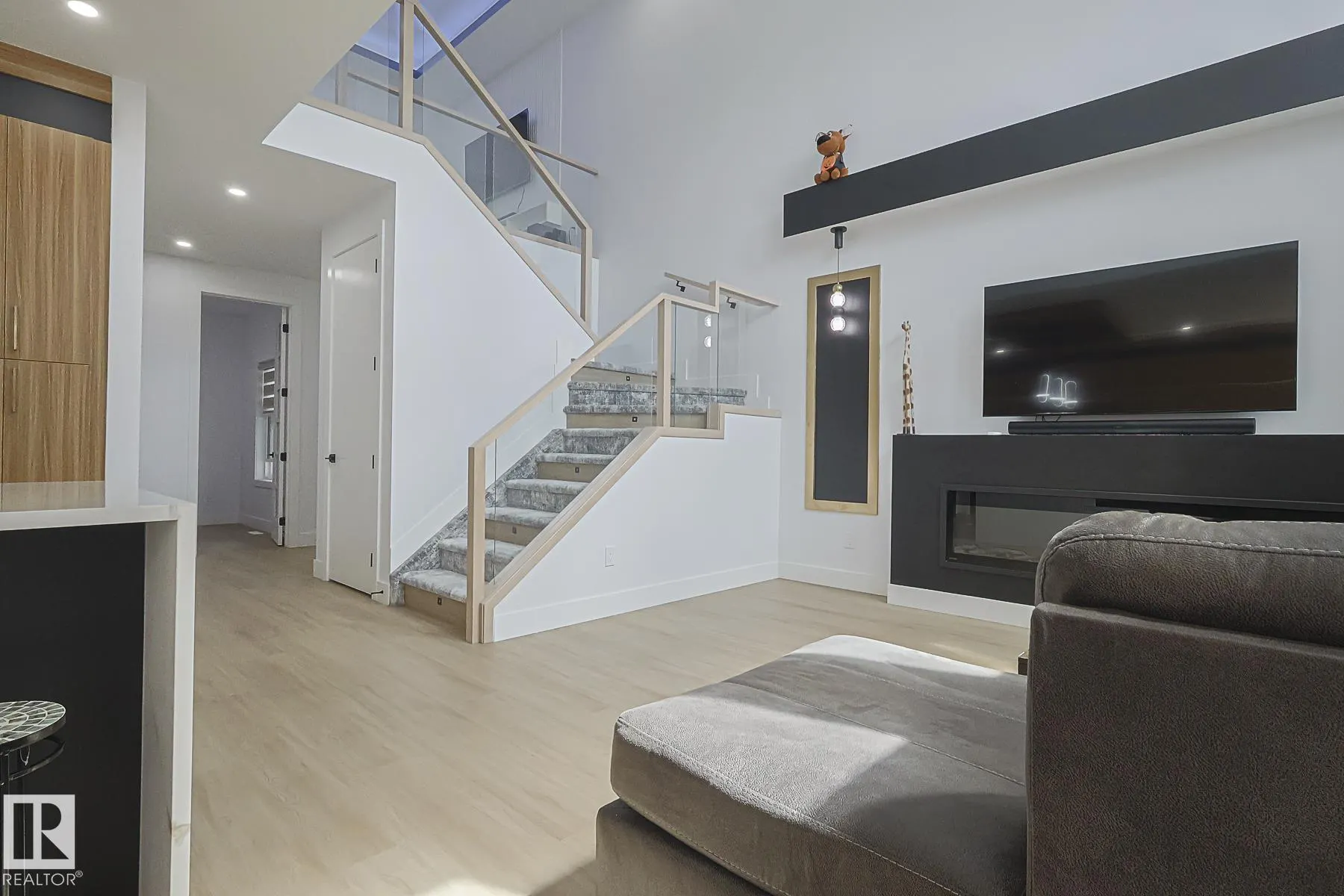 2709 62 AVE