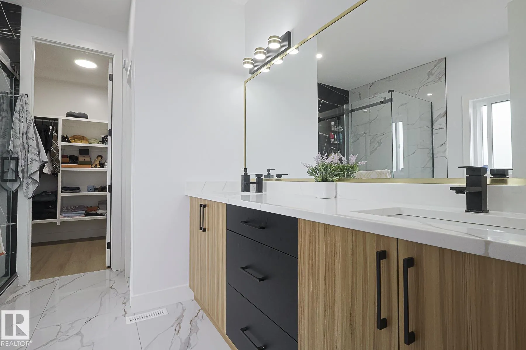 2709 62 AVE