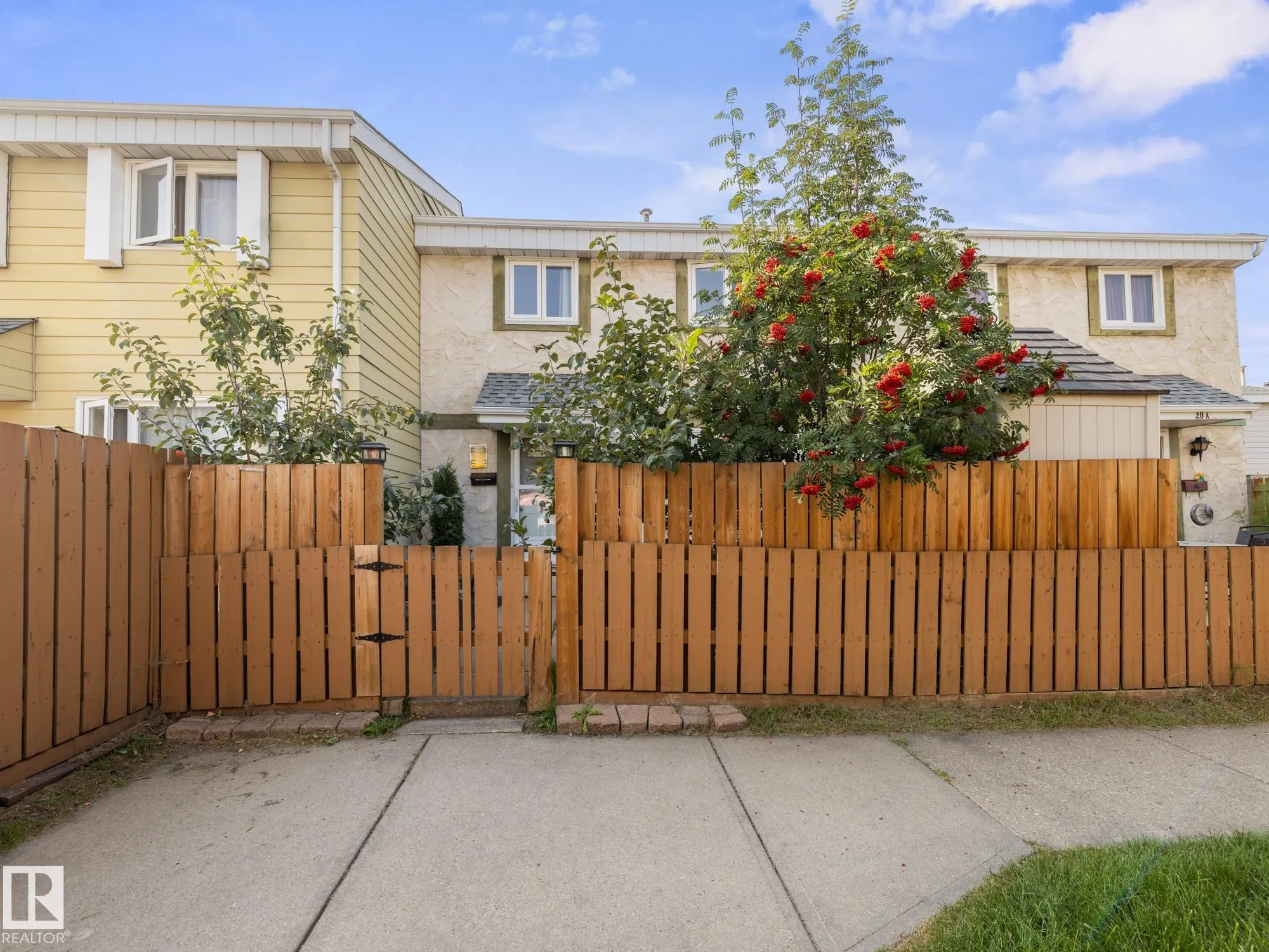 20E CALLINGWOOD Court