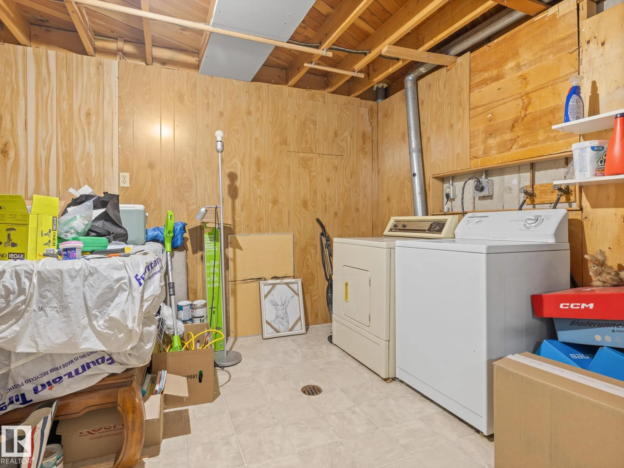 20E CALLINGWOOD Court