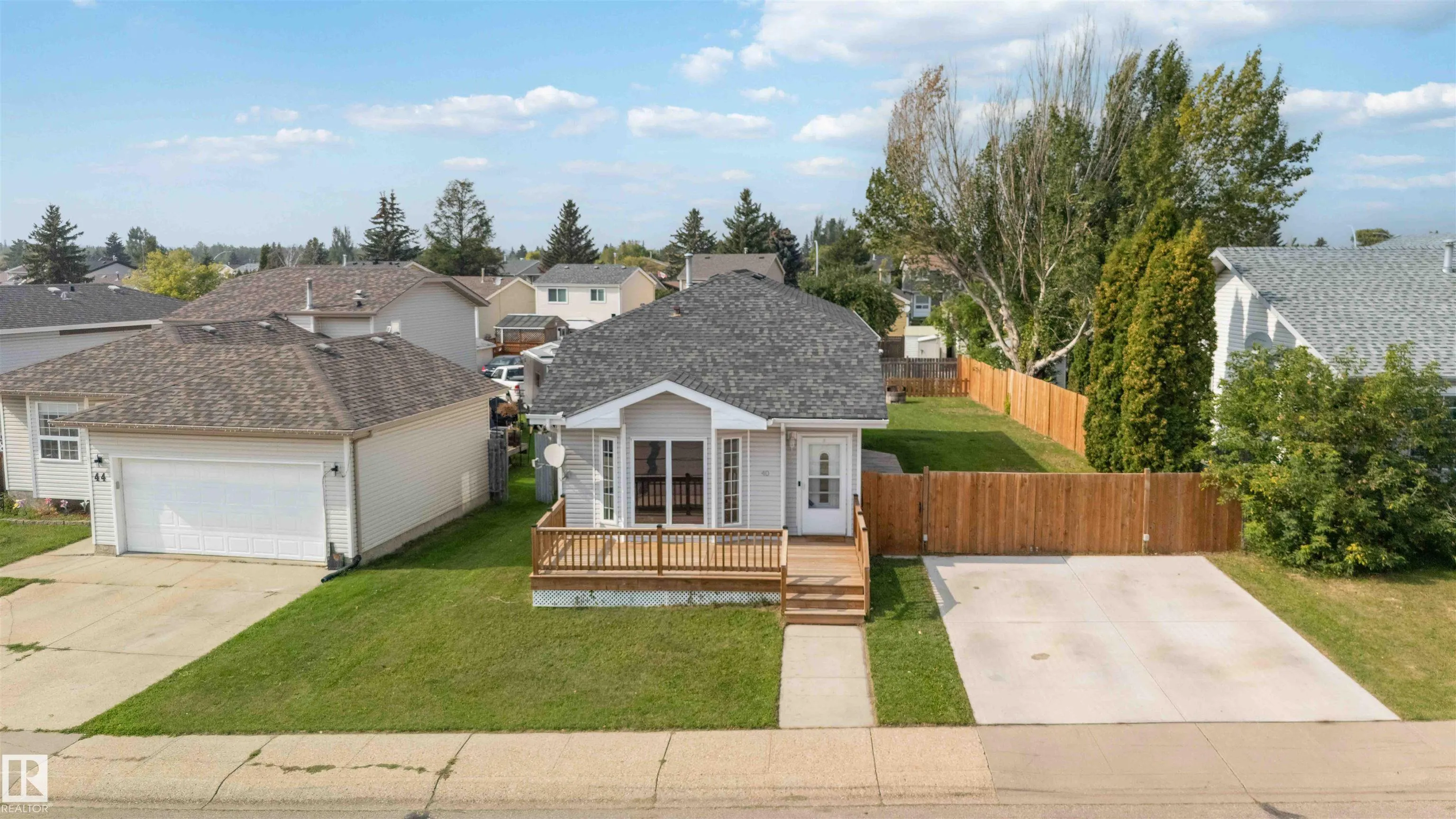 40 LUNNON Drive
