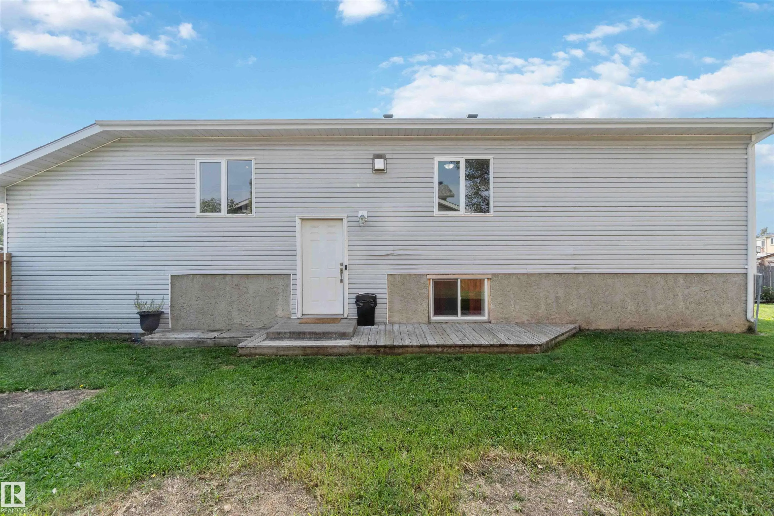 40 LUNNON Drive