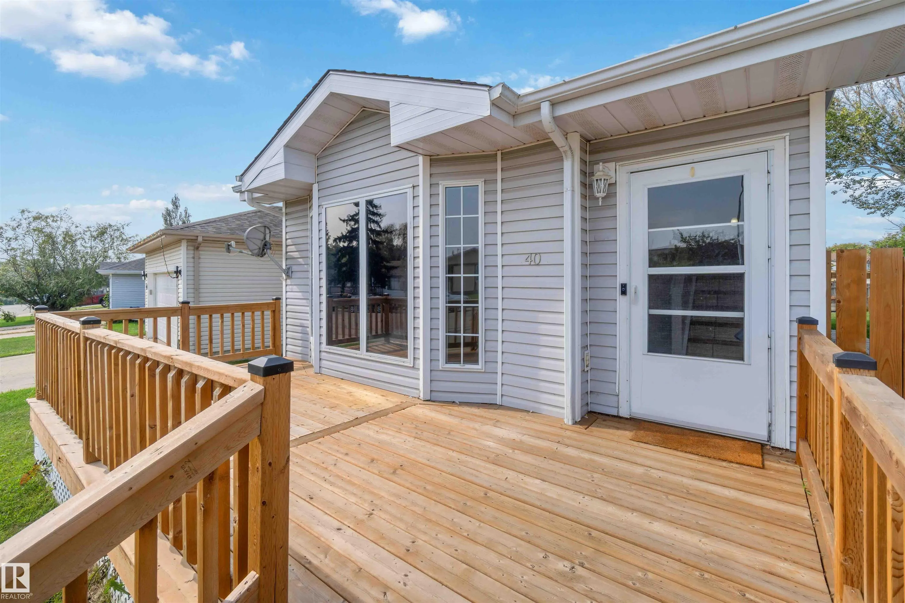 40 LUNNON Drive