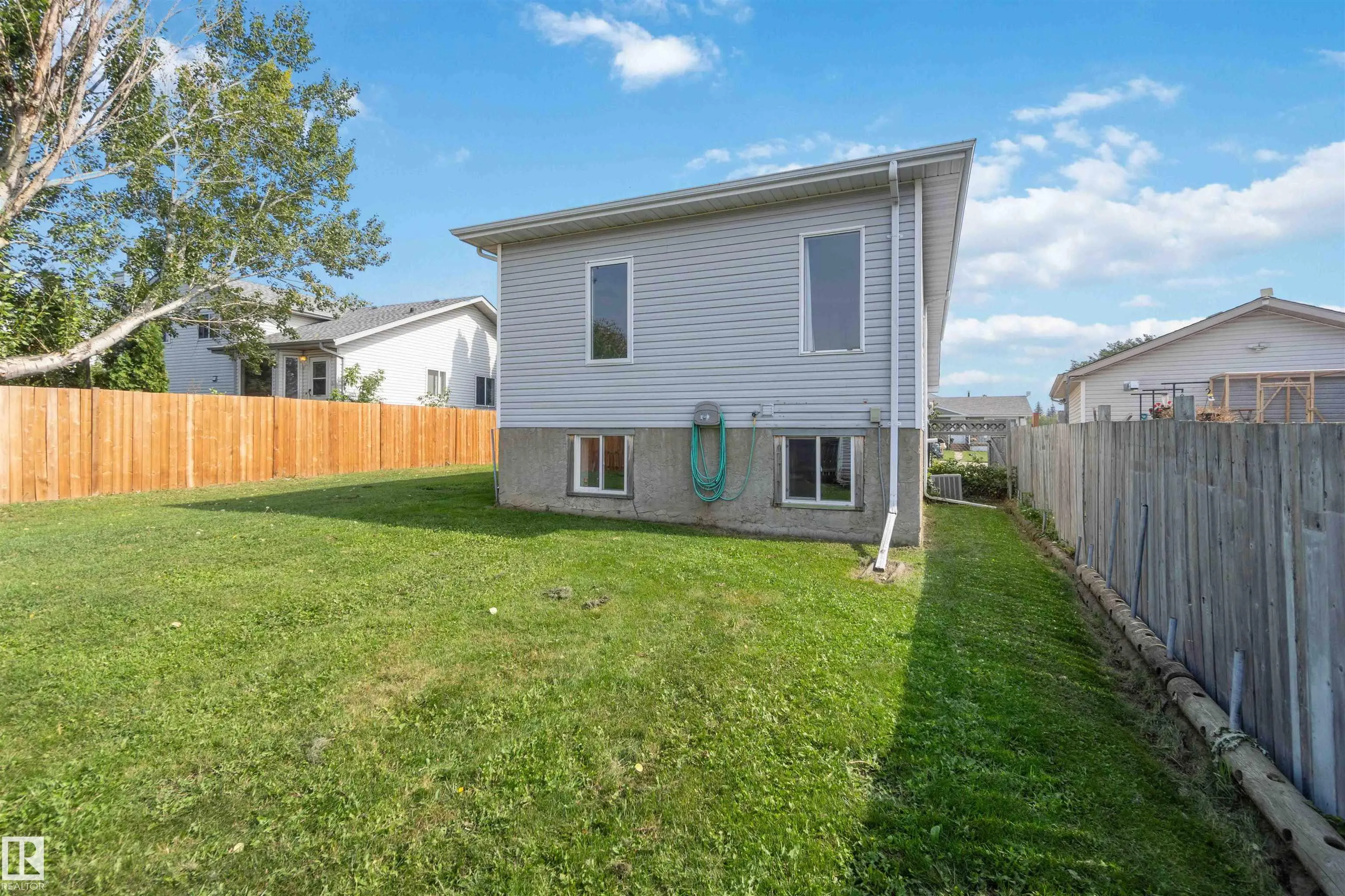 40 LUNNON Drive