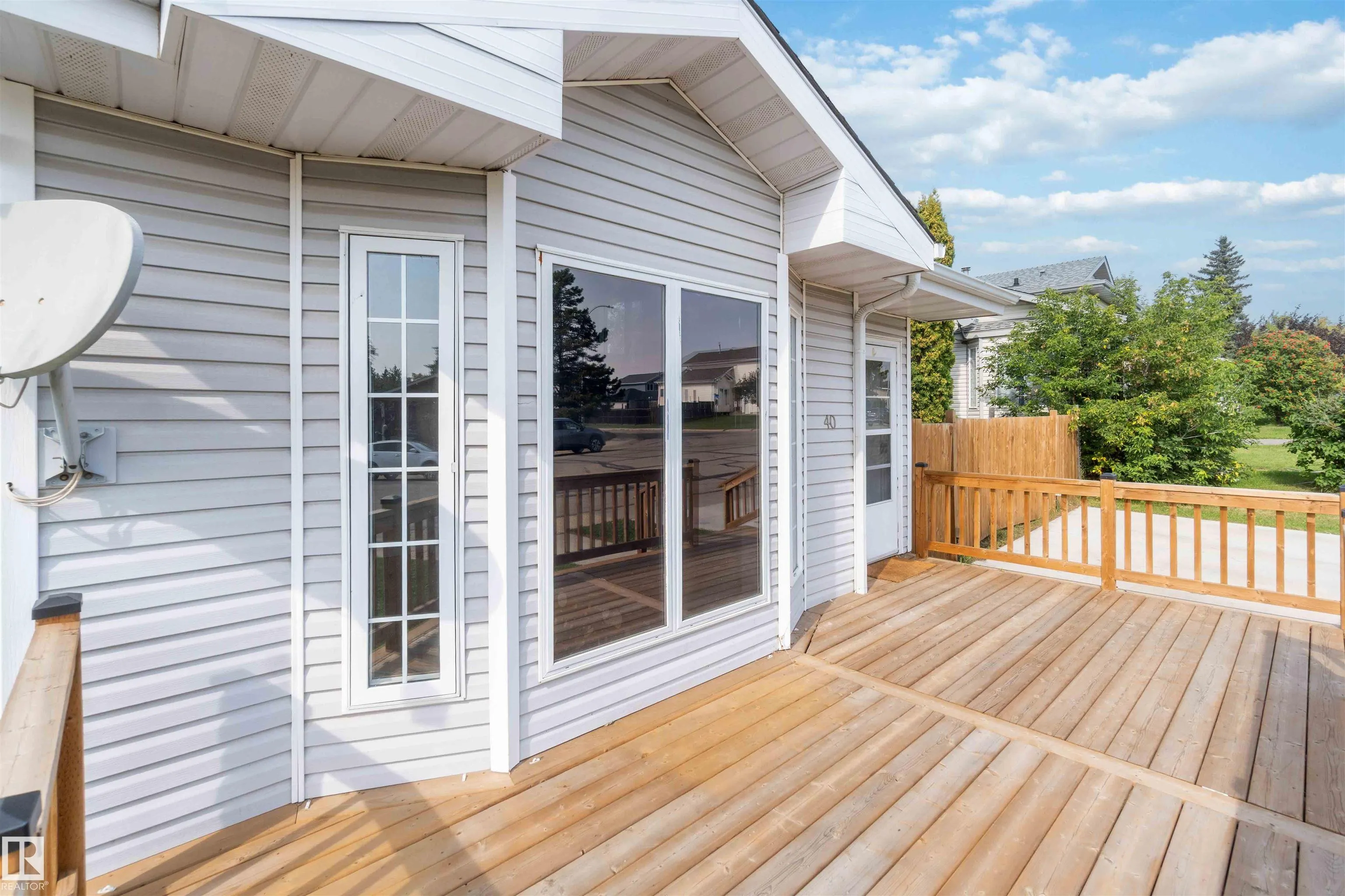 40 LUNNON Drive