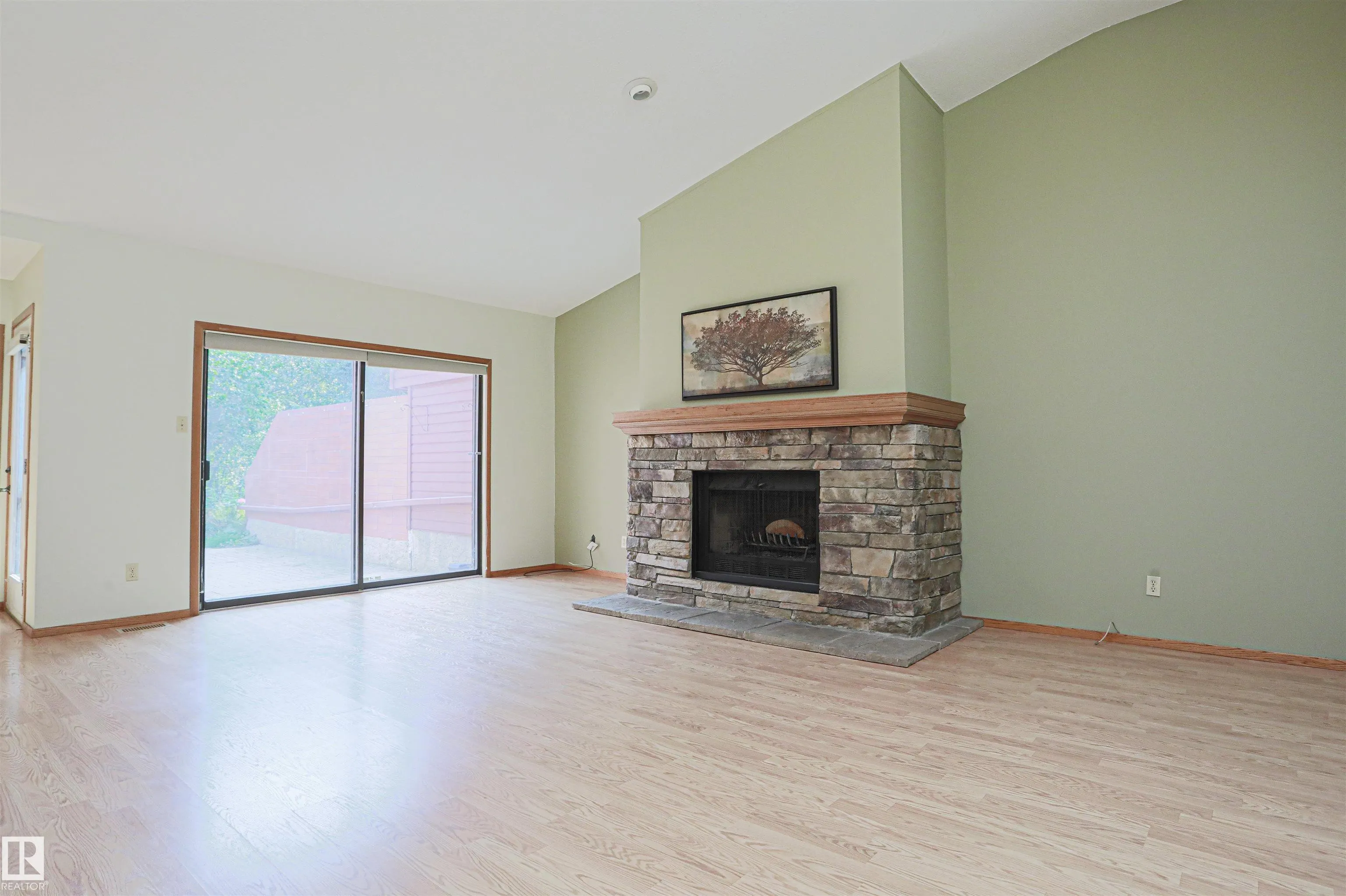 500 LESSARD Drive