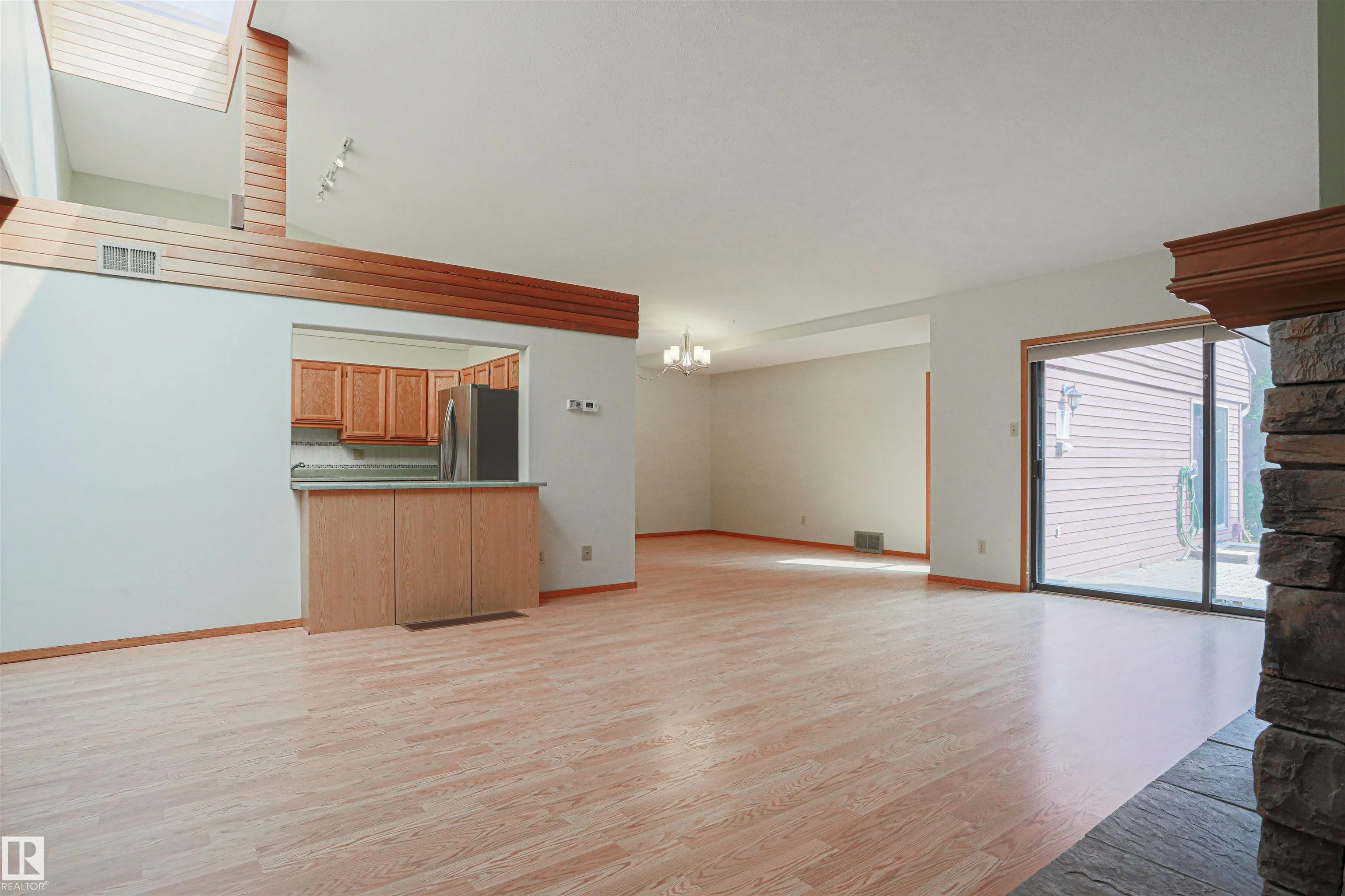 500 LESSARD Drive