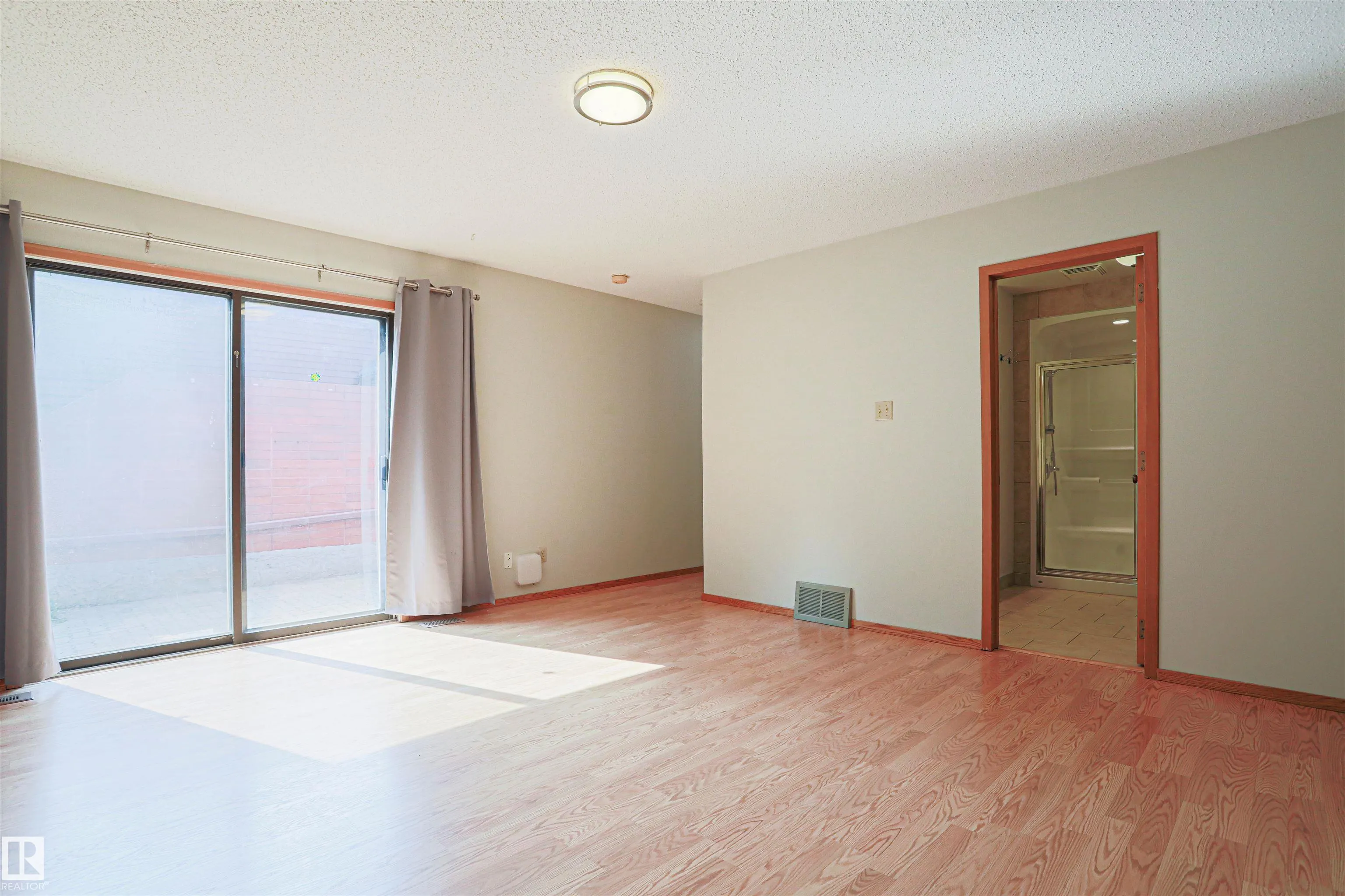 500 LESSARD Drive