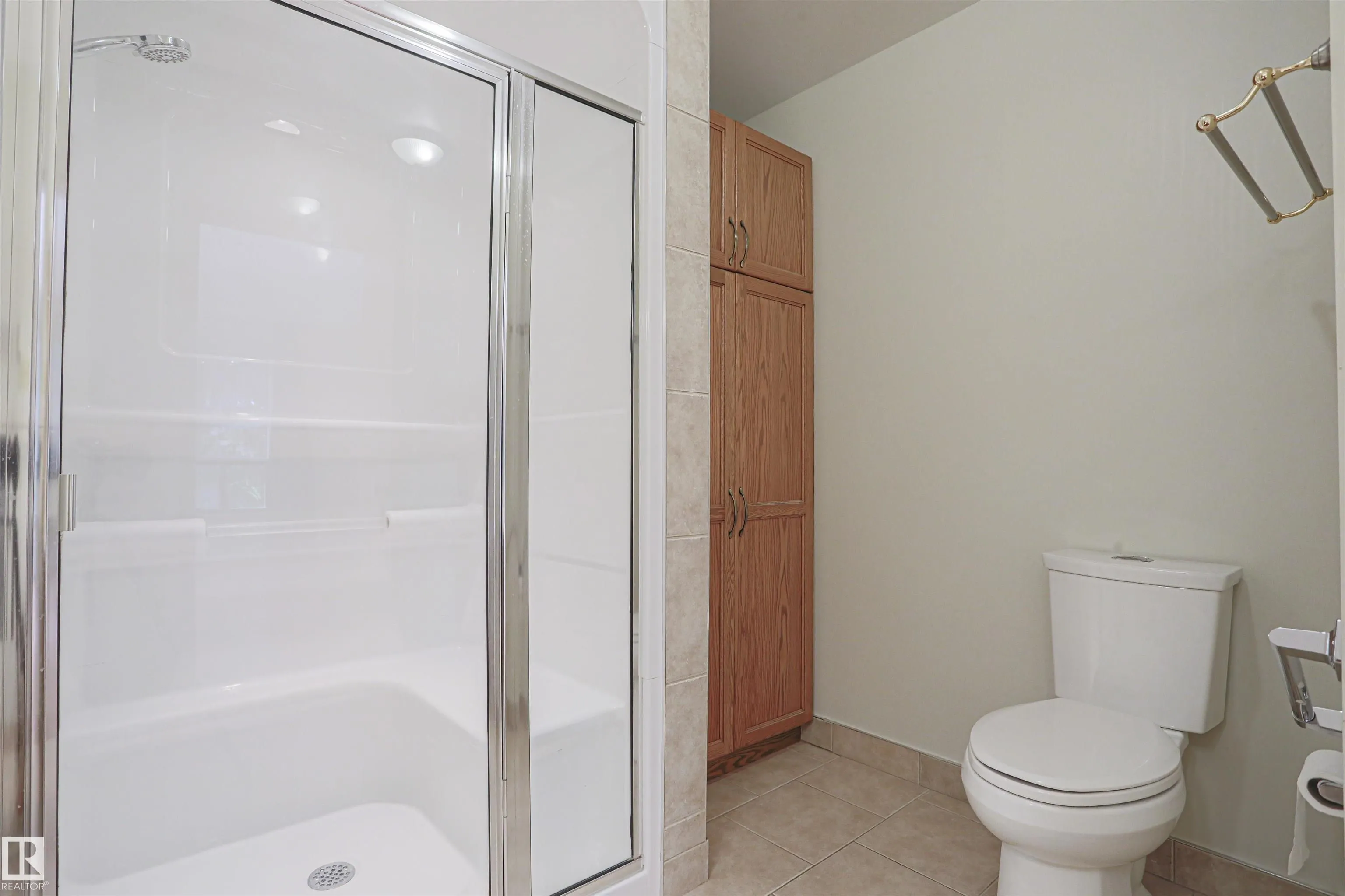500 LESSARD Drive