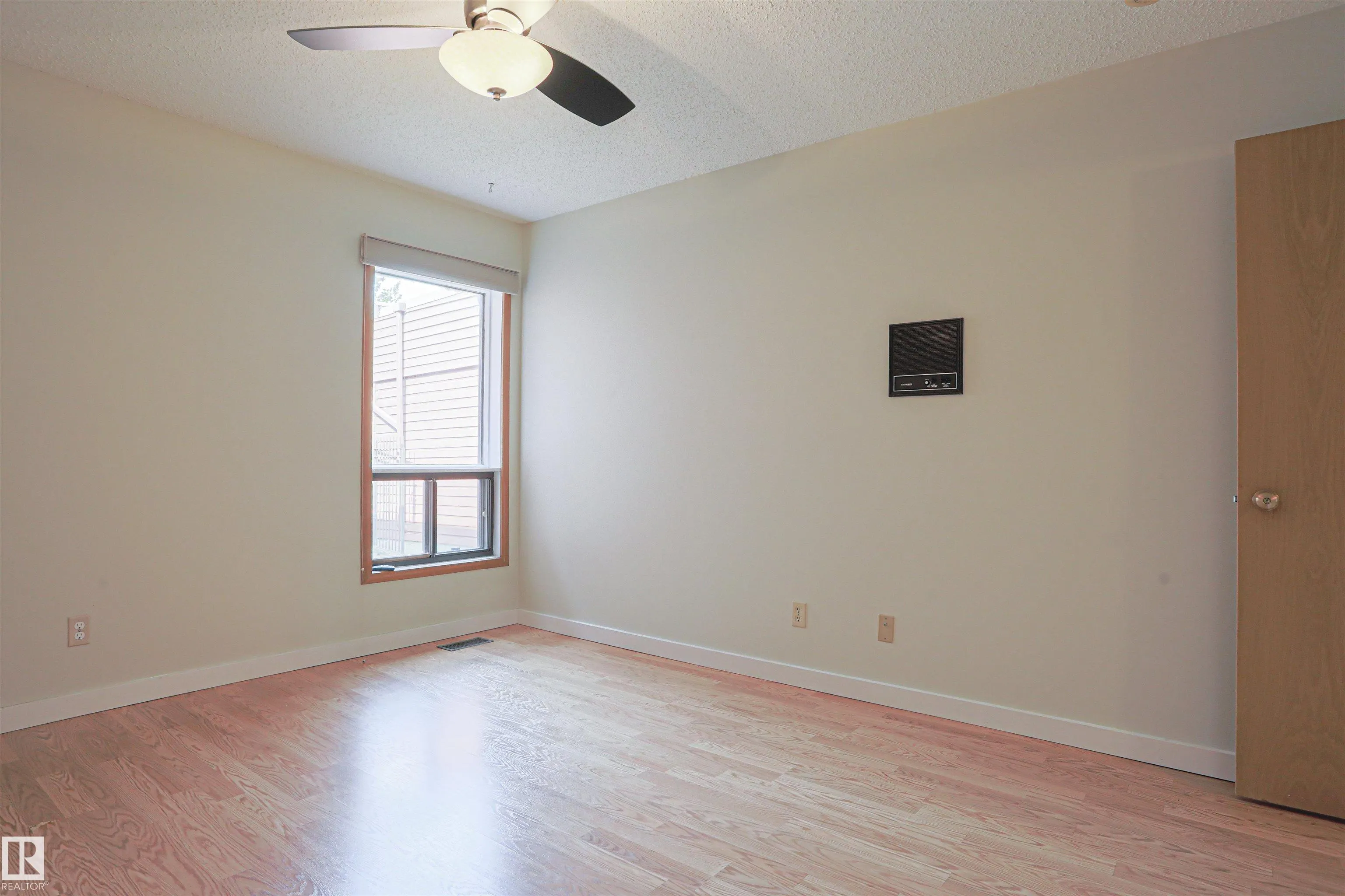 500 LESSARD Drive