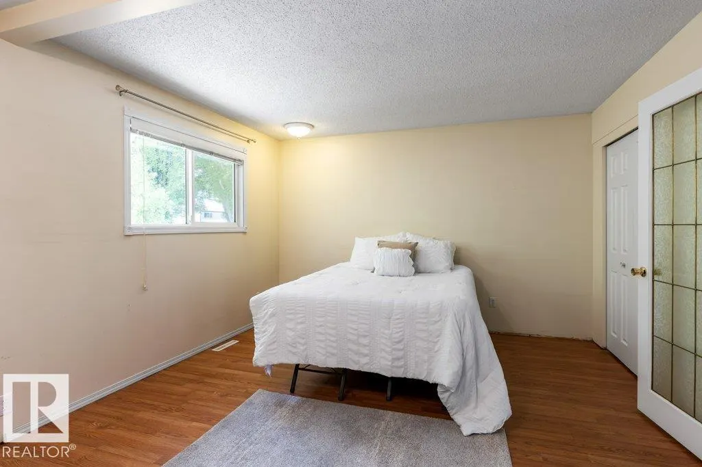 7 BROADVIEW Crescent