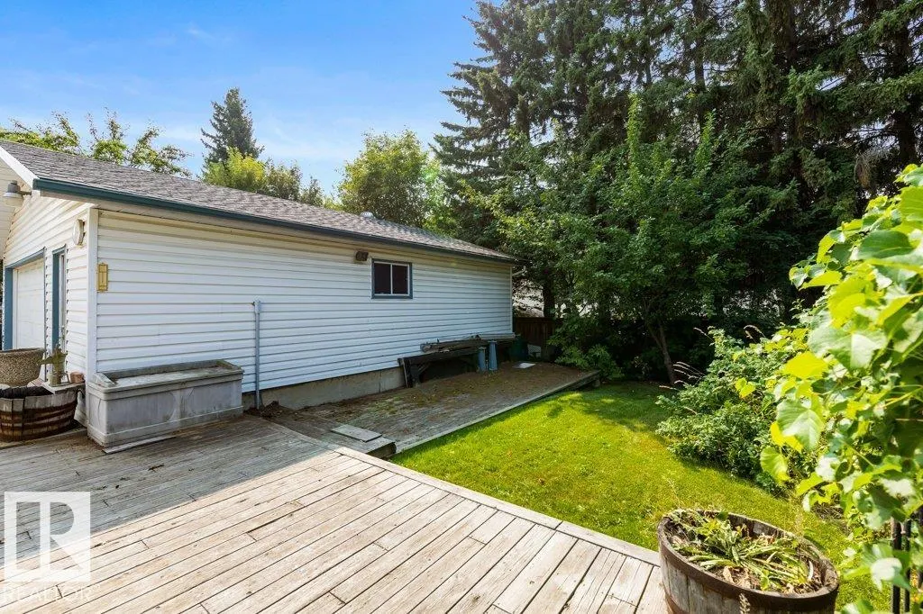 7 BROADVIEW Crescent